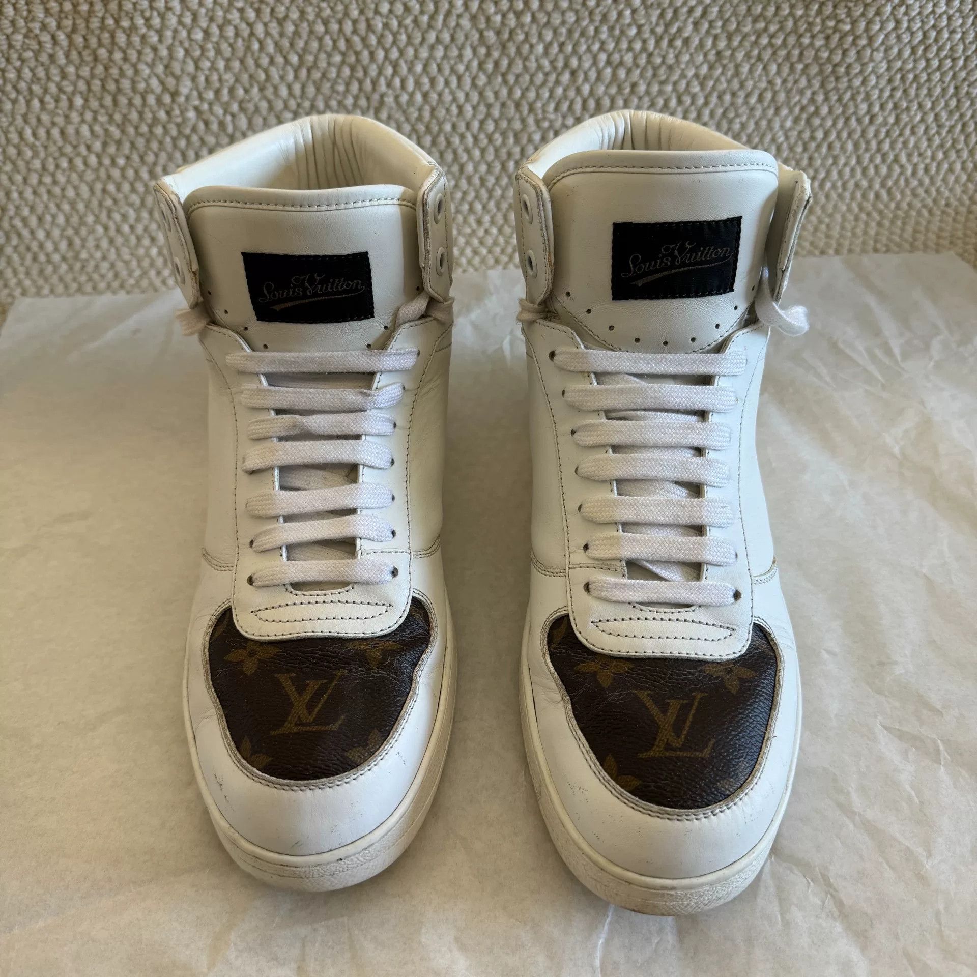 Louis Vuitton louis vuitton high-top fashion casual shoes Size US 5.5 / EU 38 - 2 Thumbnail