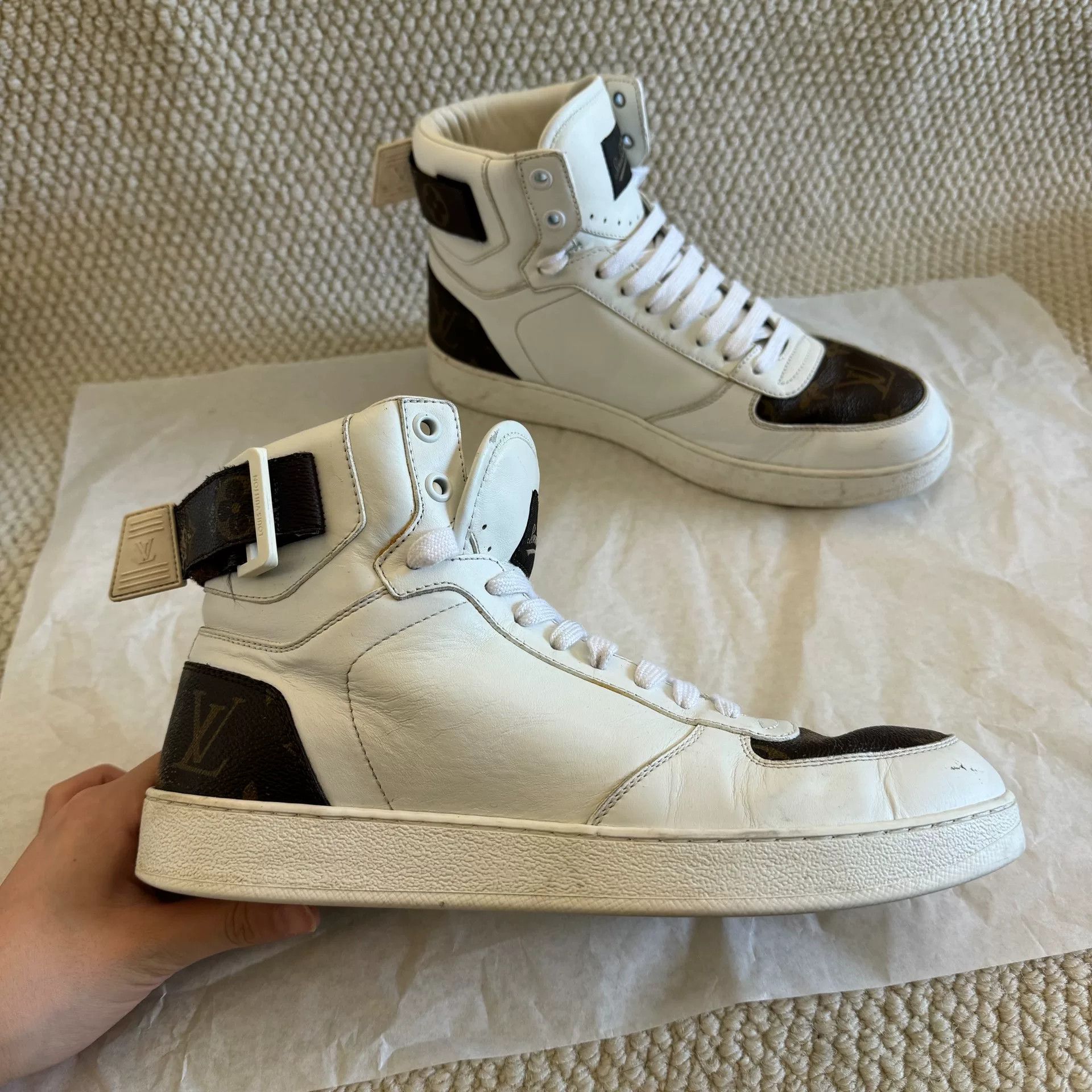 Louis Vuitton louis vuitton high-top fashion casual shoes Size US 5.5 / EU 38 - 5 Thumbnail