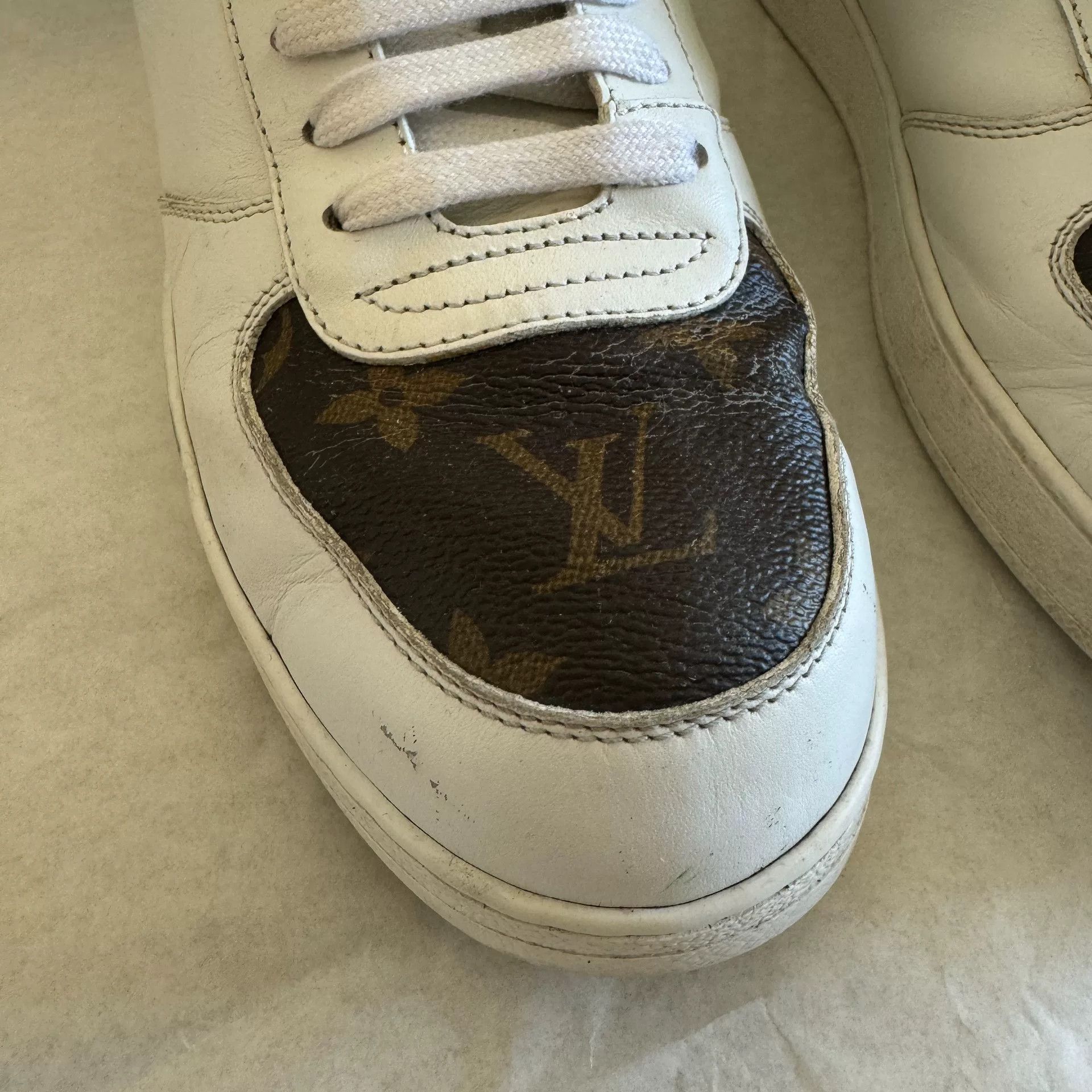 Louis Vuitton louis vuitton high-top fashion casual shoes Size US 5.5 / EU 38 - 3 Thumbnail
