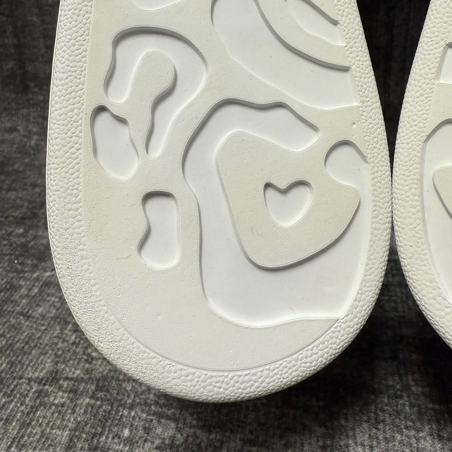 Alexander McQueen alexander mcqueen oversized sneaker in smooth leather Size US 9 / EU 42 - 9 Thumbnail