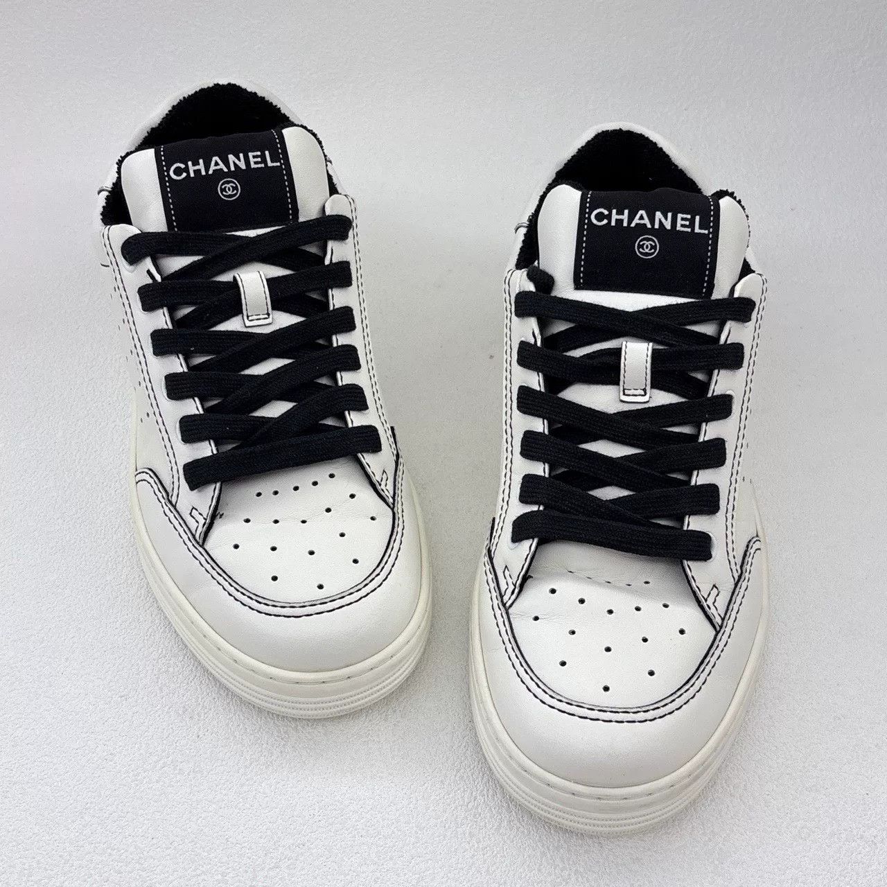 Chanel chanel white low-top casual sneakers for men Size US 8 / EU 41 - 3 Thumbnail
