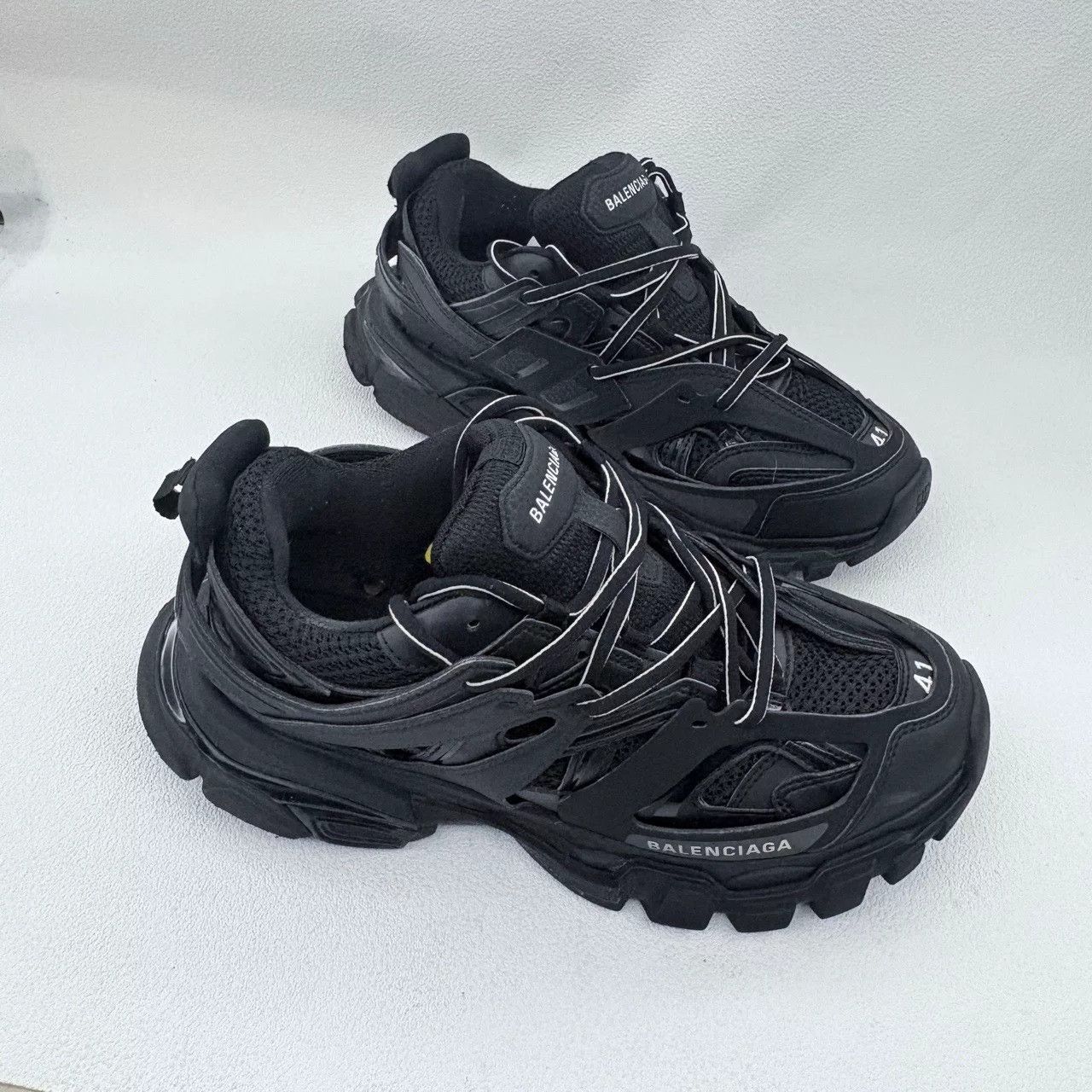 Balenciaga balenciaga track 1.0 black dad shoes Size US 9 / EU 42 - 5 Thumbnail