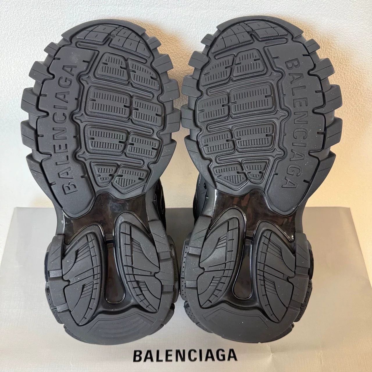 Balenciaga balenciaga track 1.0 black sneakers Size US 8 / EU 41 - 5 Thumbnail