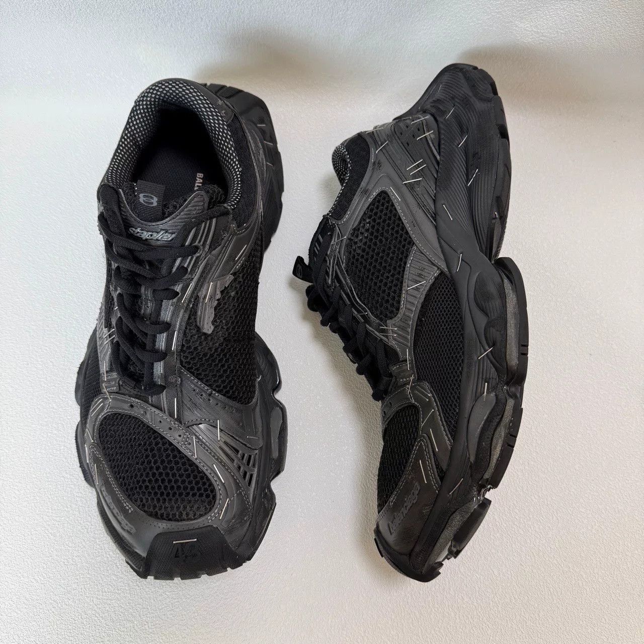 Balenciaga balenciaga stapler black low-top sneakers Size US 10.5 / EU 43-44 - 7 Thumbnail