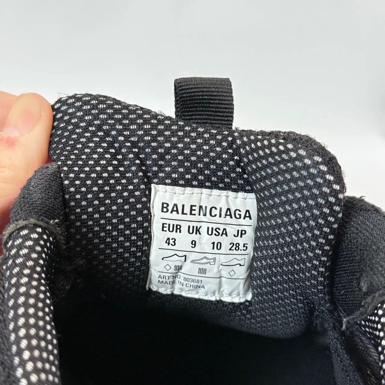 Balenciaga balenciaga stapler black low-top sneakers Size US 10.5 / EU 43-44 - 5 Thumbnail