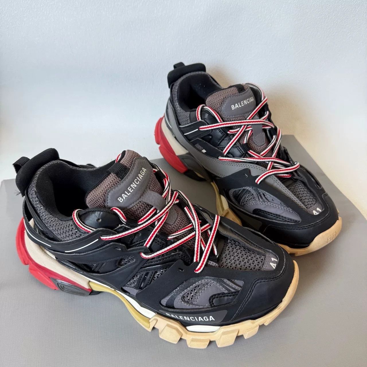 Balenciaga balenciaga black and red track sneakers Size US 10 / EU 43 - 3 Thumbnail