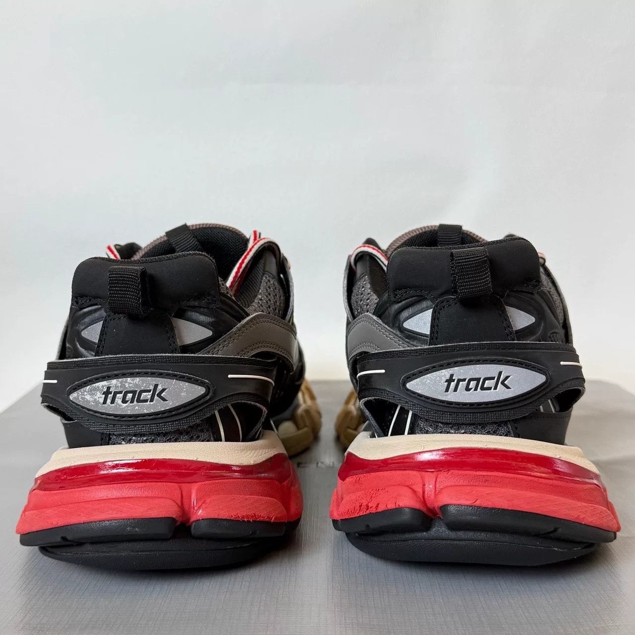 Balenciaga balenciaga black and red track sneakers Size US 10 / EU 43 - 4 Thumbnail