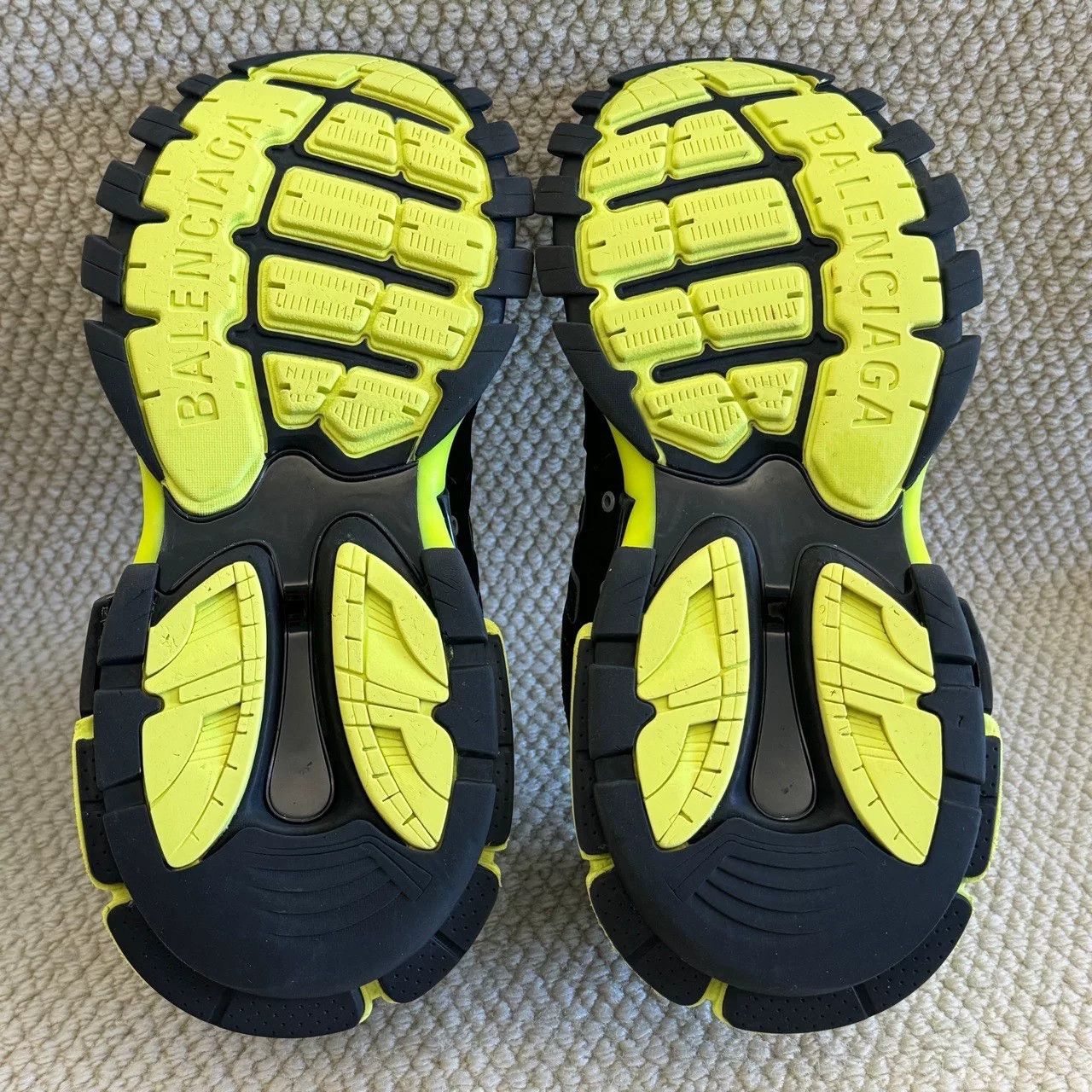 Balenciaga balenciaga track 1.0 low-top dad shoes Size US 10 / EU 43 - 5 Thumbnail