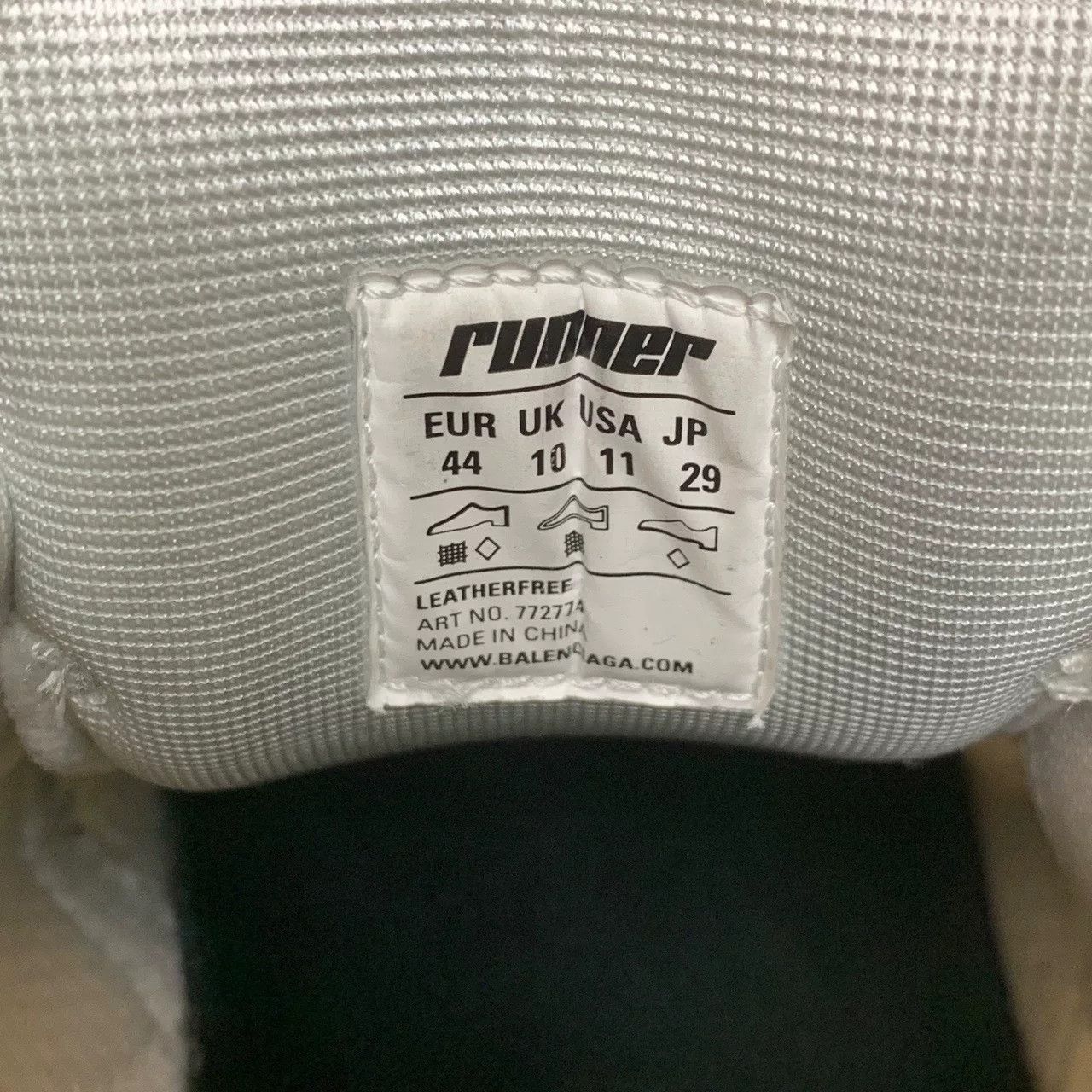Balenciaga balenciaga runner lifestyle shoes in white gray red Size US 10 / EU 43 - 6 Thumbnail