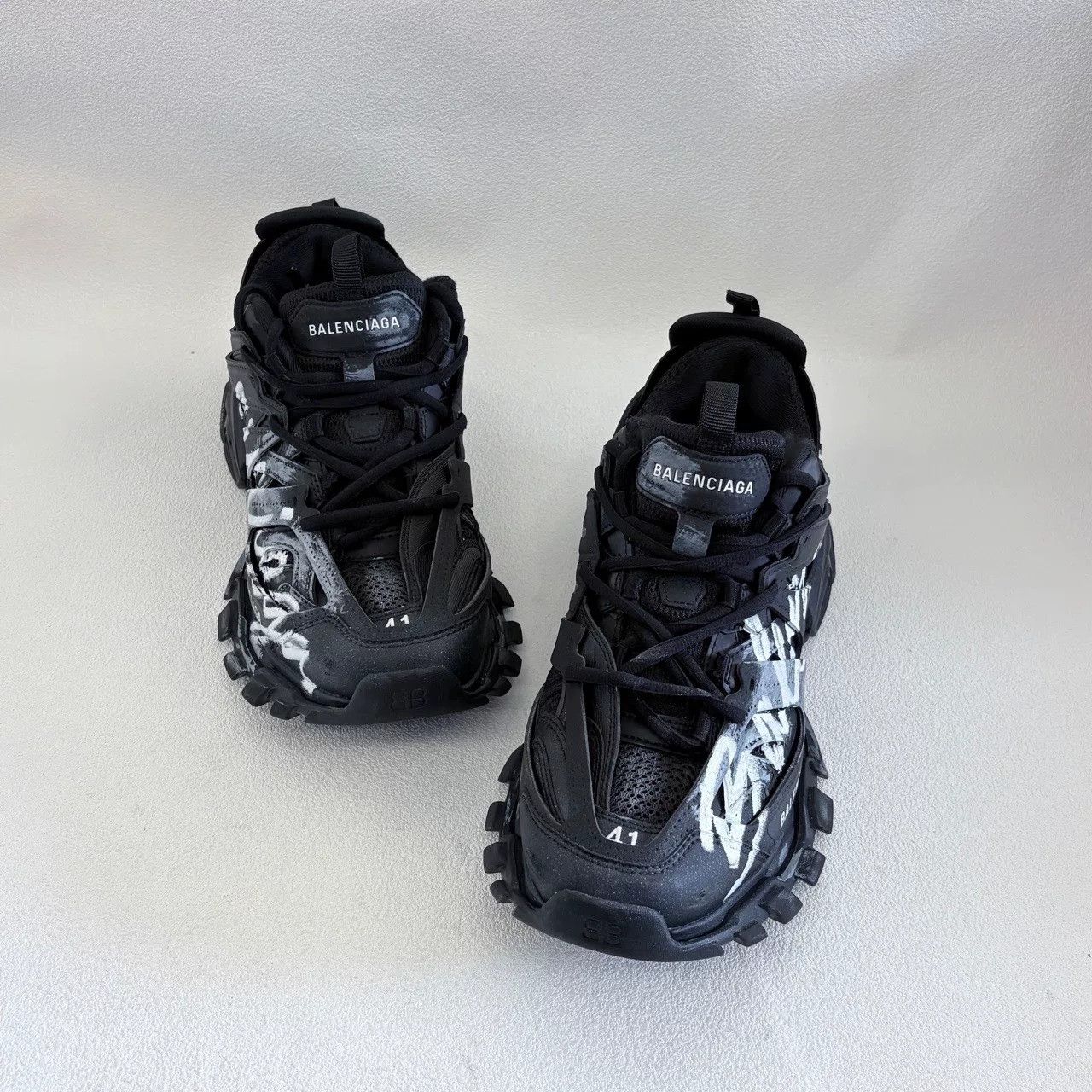 Balenciaga balenciaga track signature black and white sneakers Size US 9 / EU 42 - 3 Thumbnail