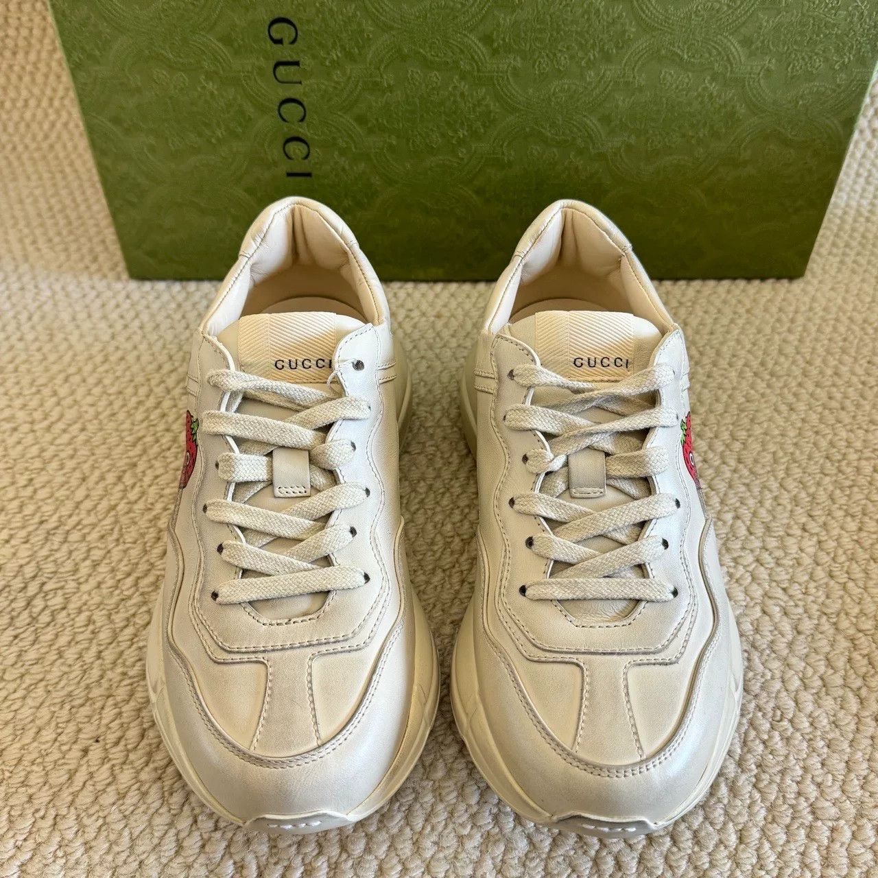 Gucci gucci rhyton sneakers with strawberry print Size US 5.5 / IT 35.5 - 2 Thumbnail