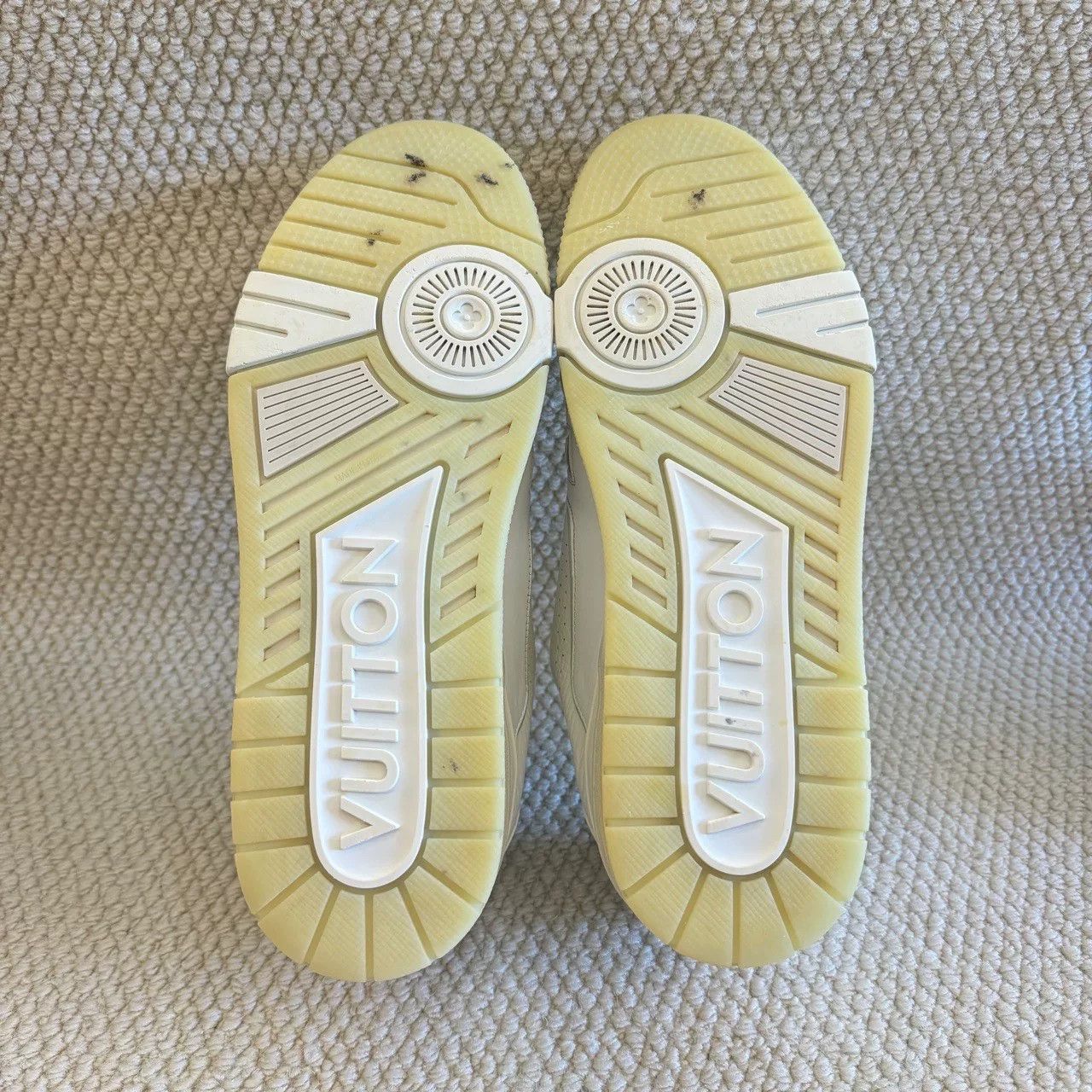 Louis Vuitton louis vuitton low-top sneaker in white Size US 9.5 / EU 42-43 - 5 Thumbnail