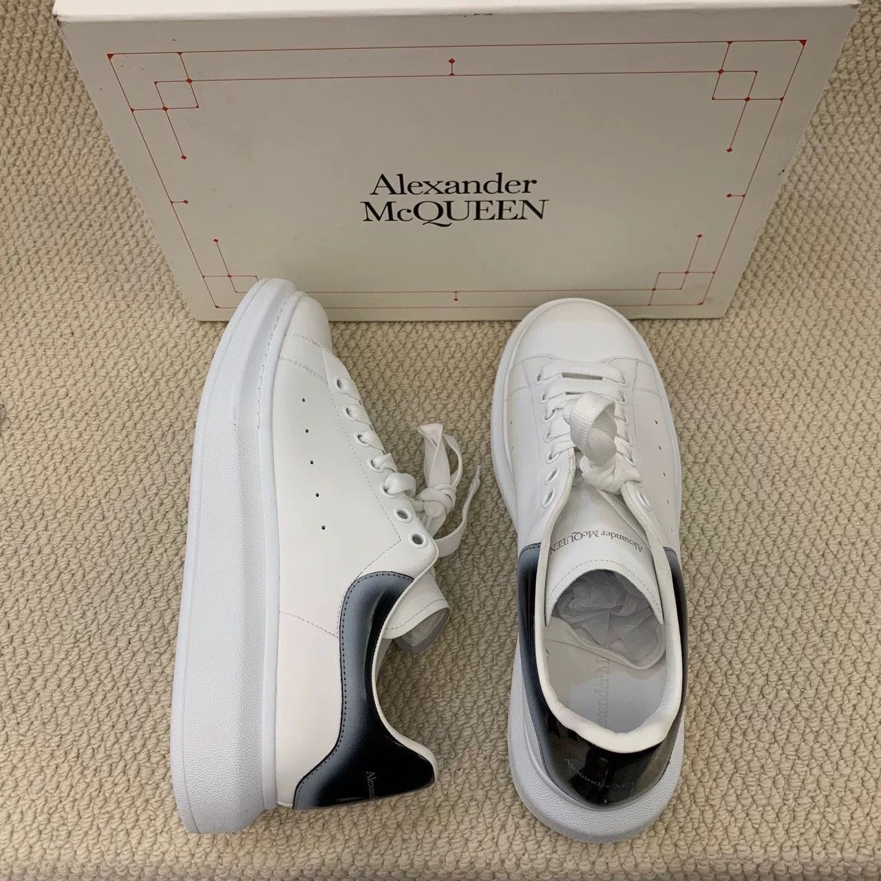 Alexander McQueen alexander mcqueen oversized white low-top sneakers Size US 10 / EU 43 - 7 Thumbnail