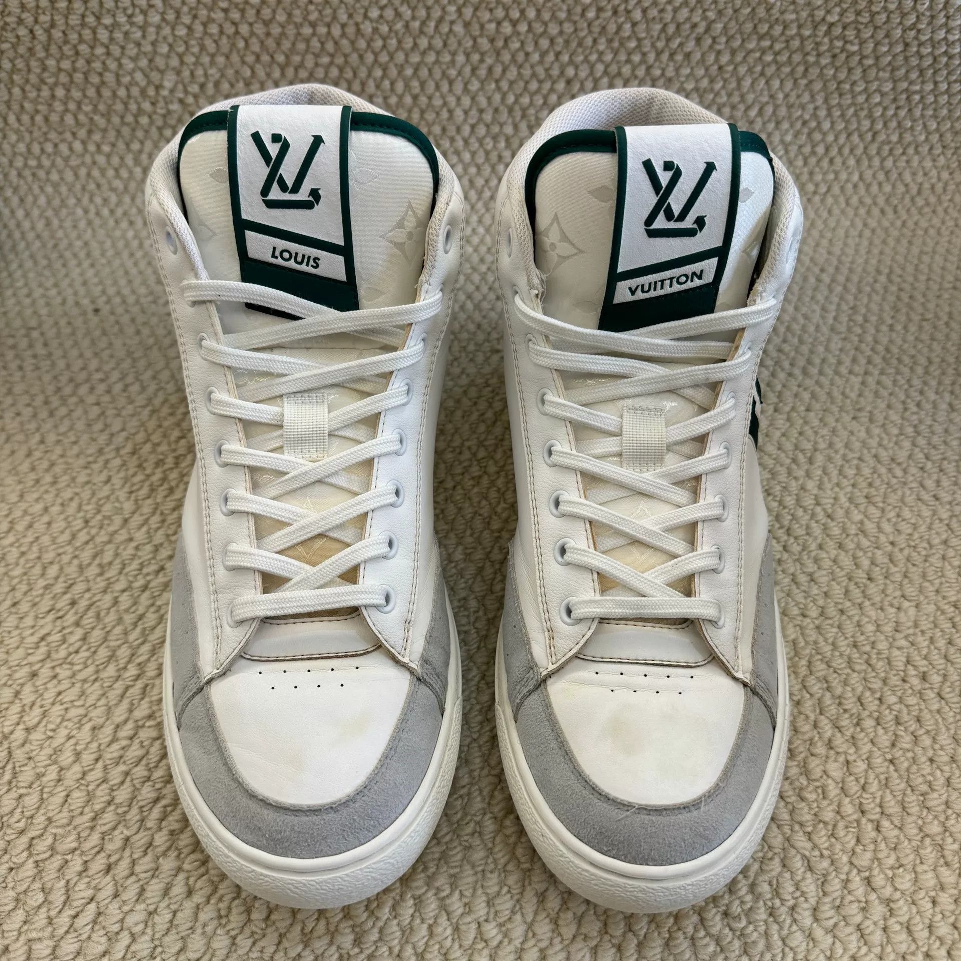 Louis Vuitton Louis Vuitton Logo High-Top Sneakers for Men Size US 9 / EU 42 - 2 Thumbnail