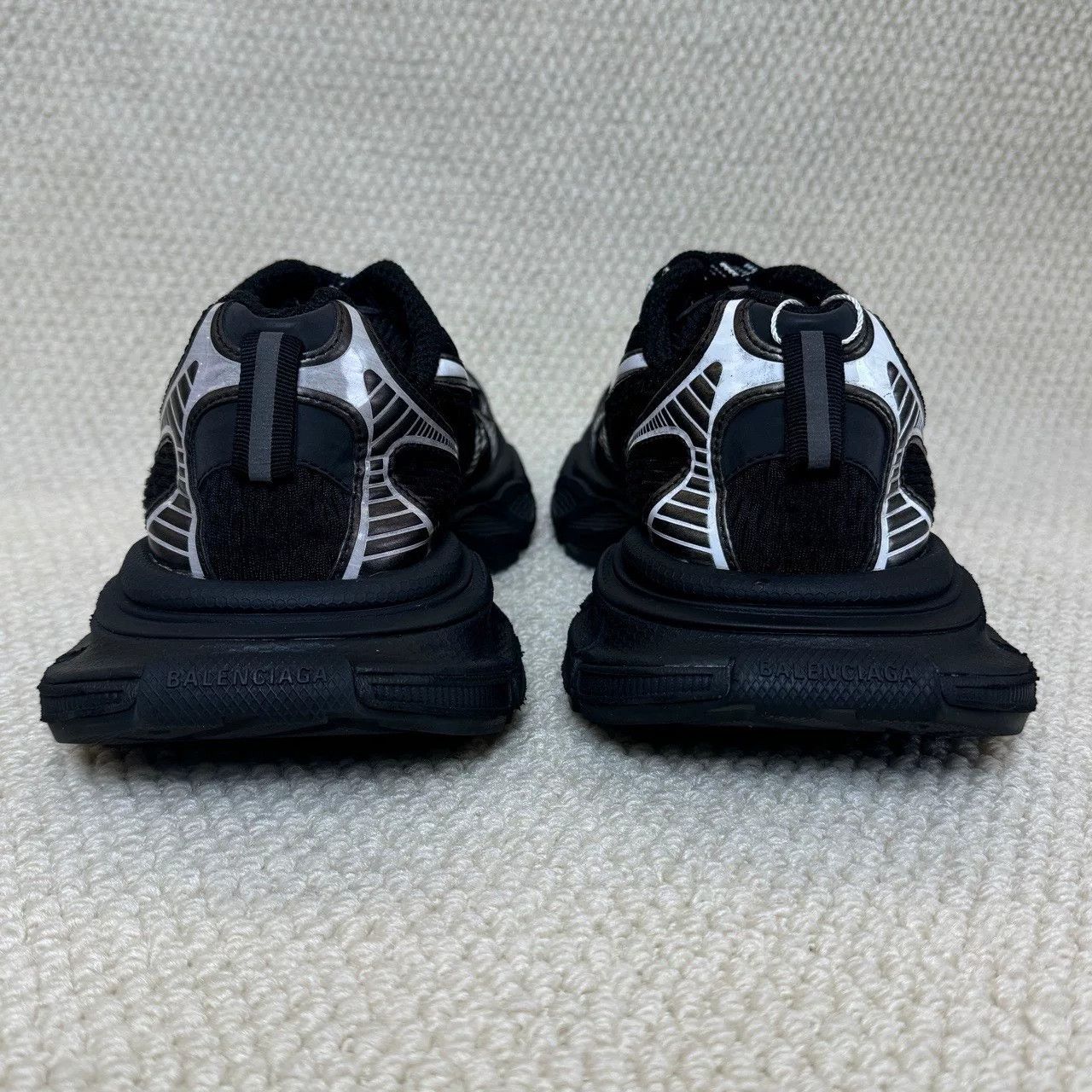 Balenciaga balenciaga low-top dad sneakers in black and white Size US 7.5 / EU 40-41 - 4 Thumbnail