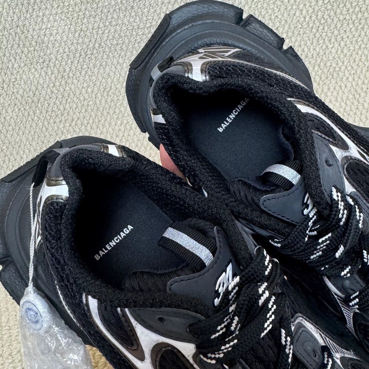 Balenciaga balenciaga low-top dad sneakers in black and white Size US 7.5 / EU 40-41 - 9 Thumbnail
