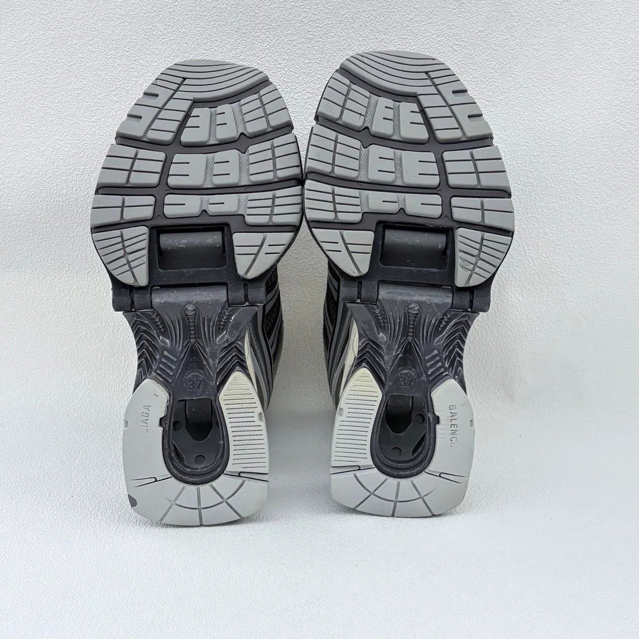 Balenciaga balenciaga x-pander low-top lifestyle sneakers Size US 6 / IT 36 - 6 Thumbnail