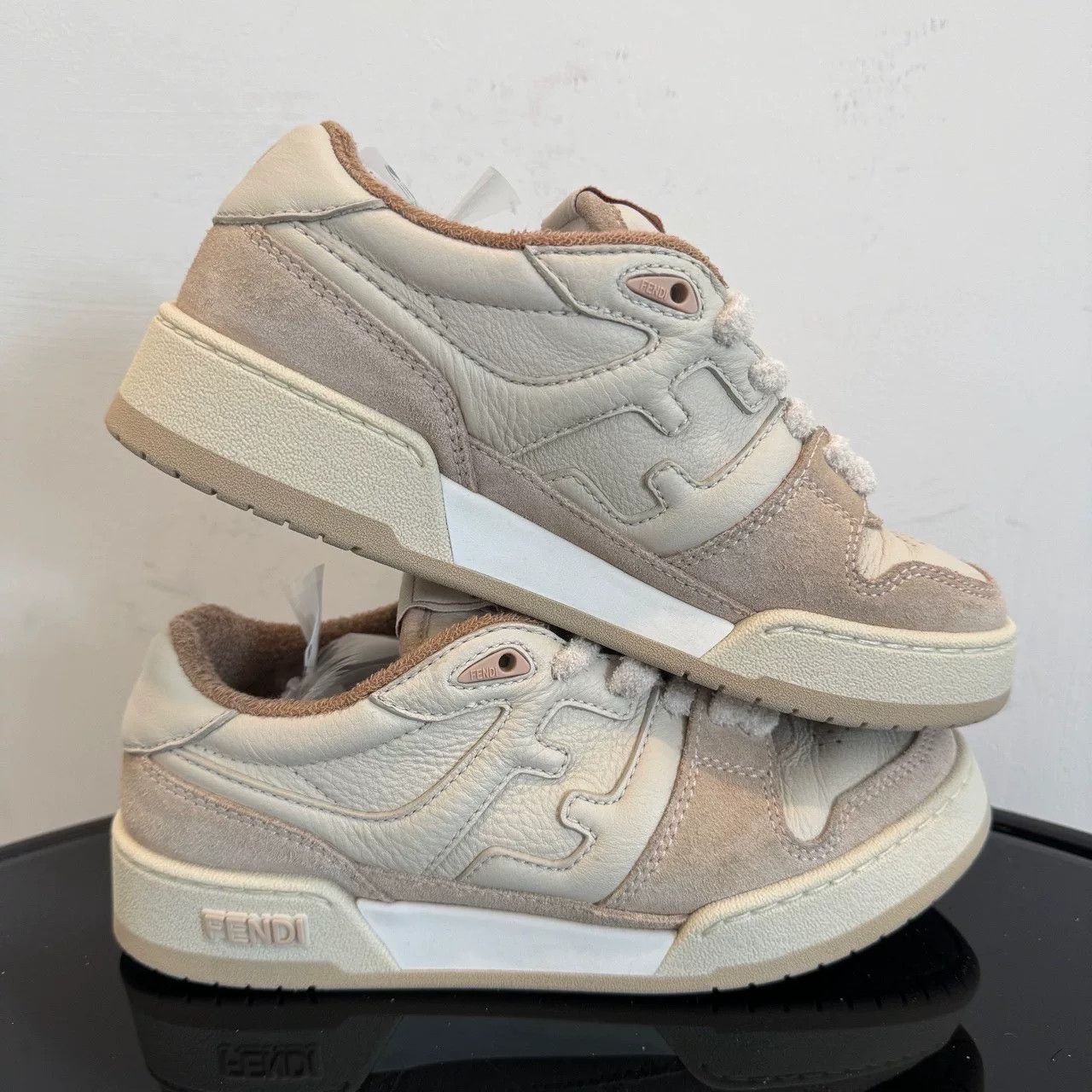 Fendi fendi match pink suede low-top sneakers Size US 5 / IT 35 - 6 Thumbnail