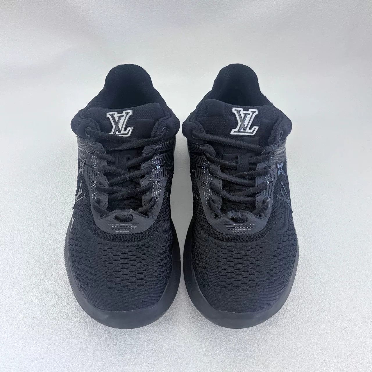 Louis Vuitton louis vuitton lv show up low-top sneakers Size US 5 / EU 37 - 2 Thumbnail