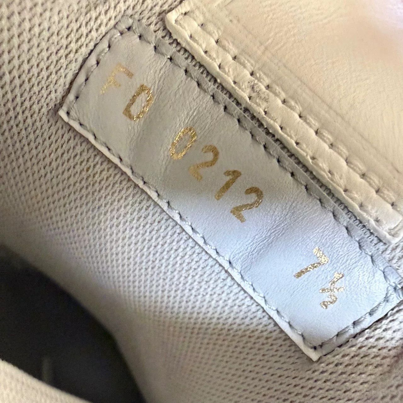 Louis Vuitton louis vuitton white leather trainer sneakers Size US 7.5 / EU 40-41 - 6 Thumbnail