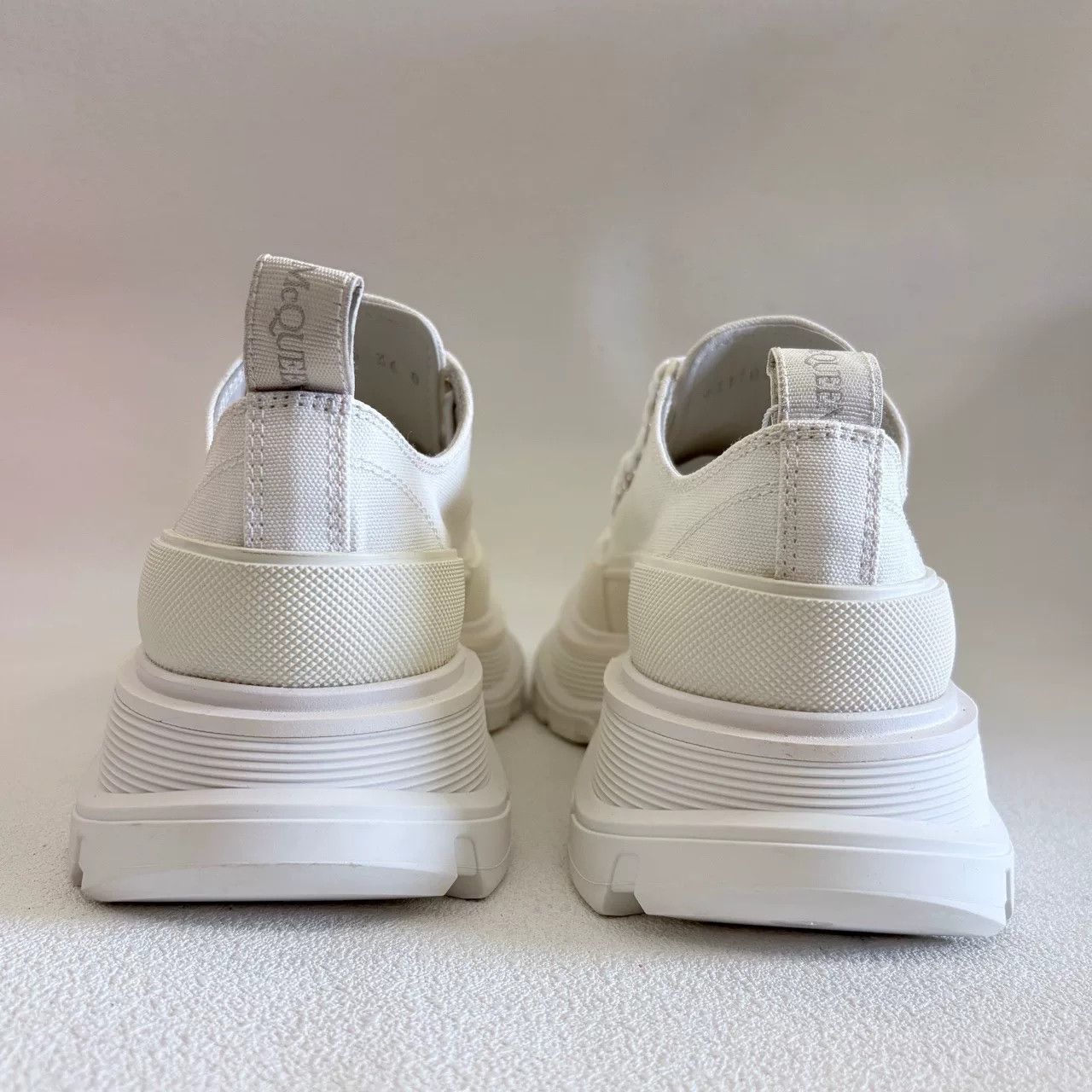 Alexander McQueen alexander mcqueen tread slick white ankle boots Size US 6 / IT 36 - 3 Thumbnail