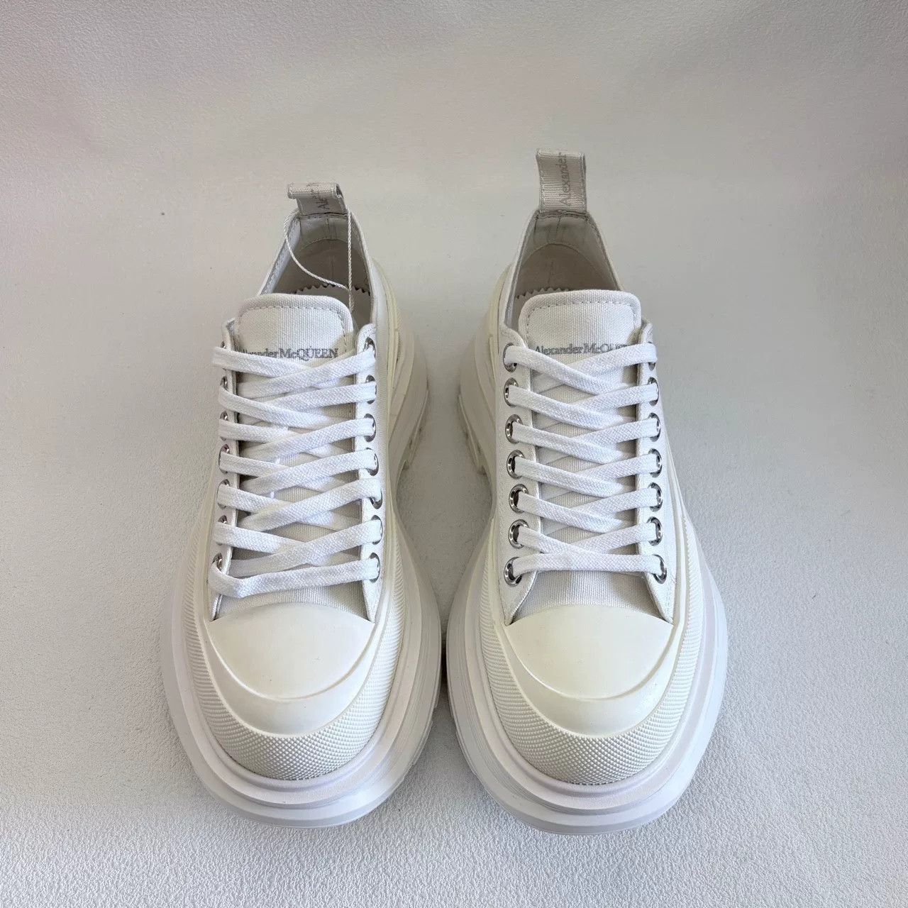 Alexander McQueen alexander mcqueen tread slick white ankle boots Size US 6 / IT 36 - 5 Thumbnail