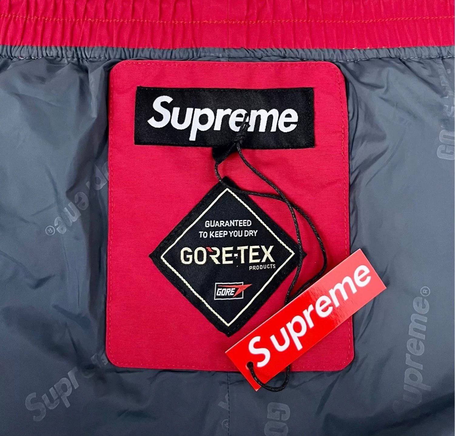 Supreme supreme x gore-tex red striped pants Size US 34 / EU 50 - 3 Thumbnail