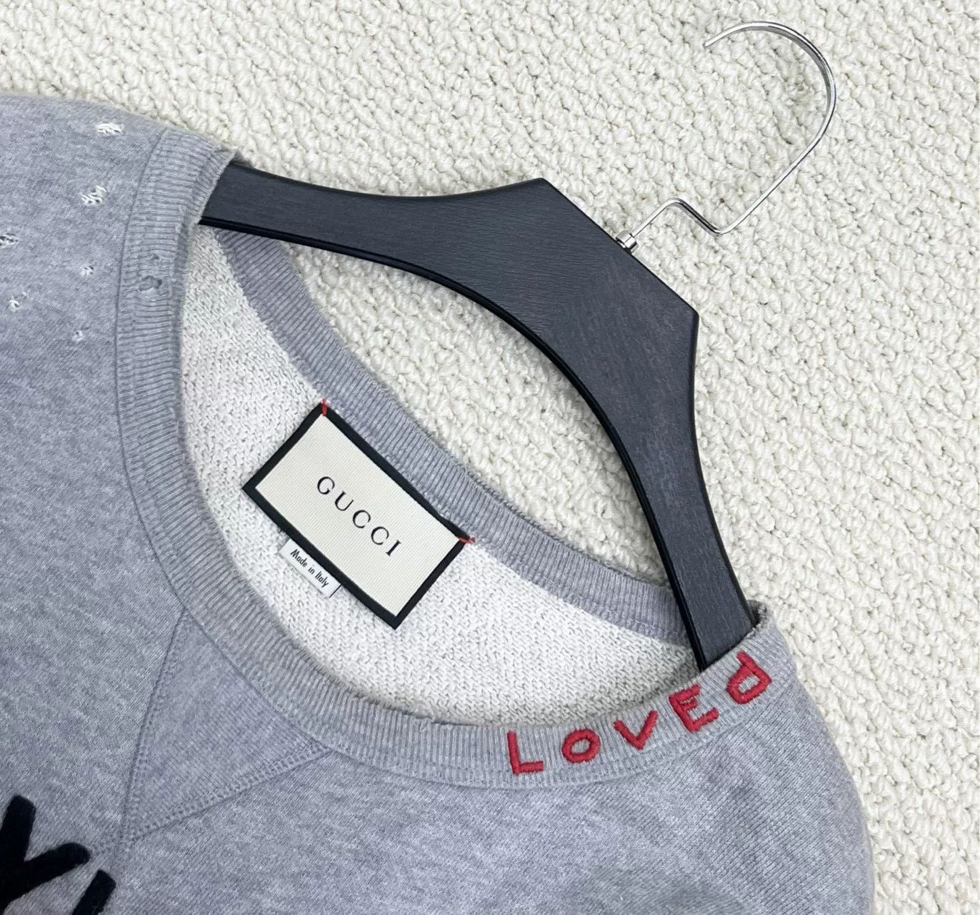 Gucci gucci embroidered logo gray sweatshirt with distressing Size US S / EU 44-46 / 1 - 3 Thumbnail
