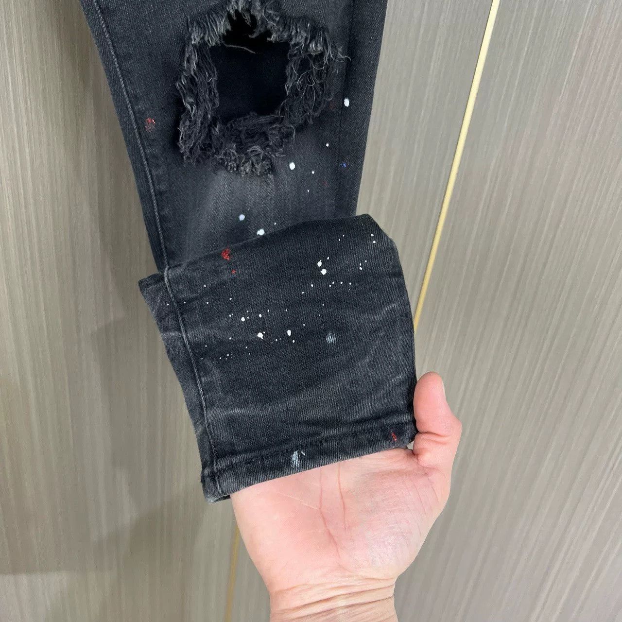 amiri splatter distressed denim jeans size w28
