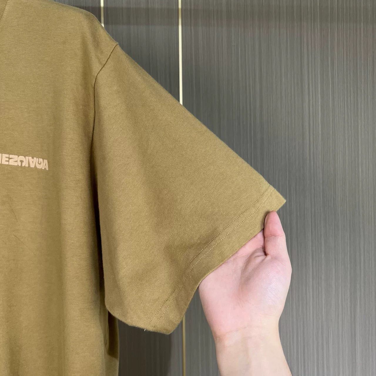Balenciaga balenciaga logo embroidered short sleeve t-shirt Size US S / EU 44-46 / 1 - 5 Thumbnail