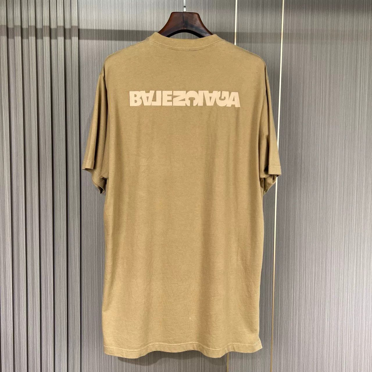 Balenciaga balenciaga logo embroidered short sleeve t-shirt Size US S / EU 44-46 / 1 - 2 Thumbnail