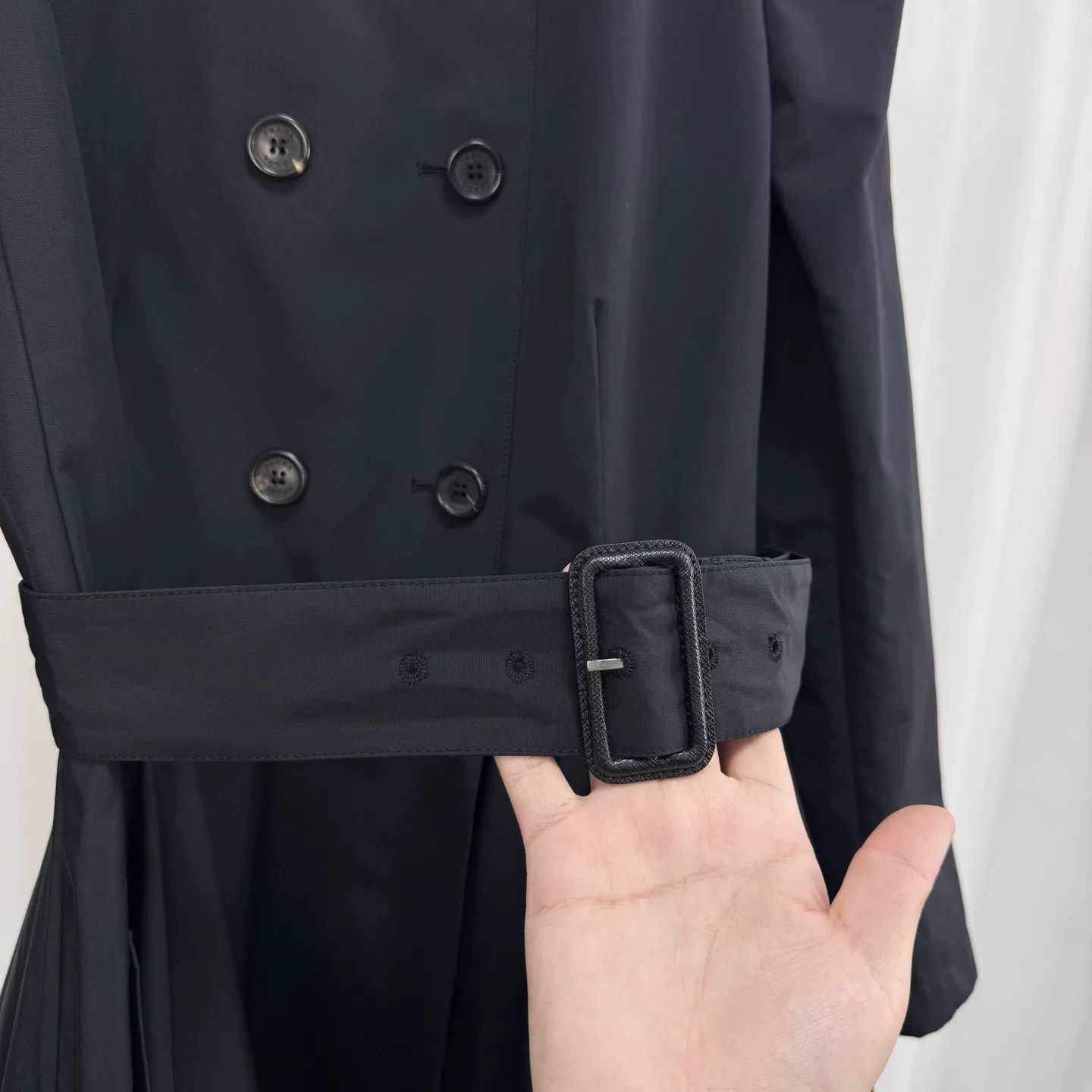 Prada prada black double-breasted trench coat Size M / US 6-8 / IT 42-44 - 5 Thumbnail