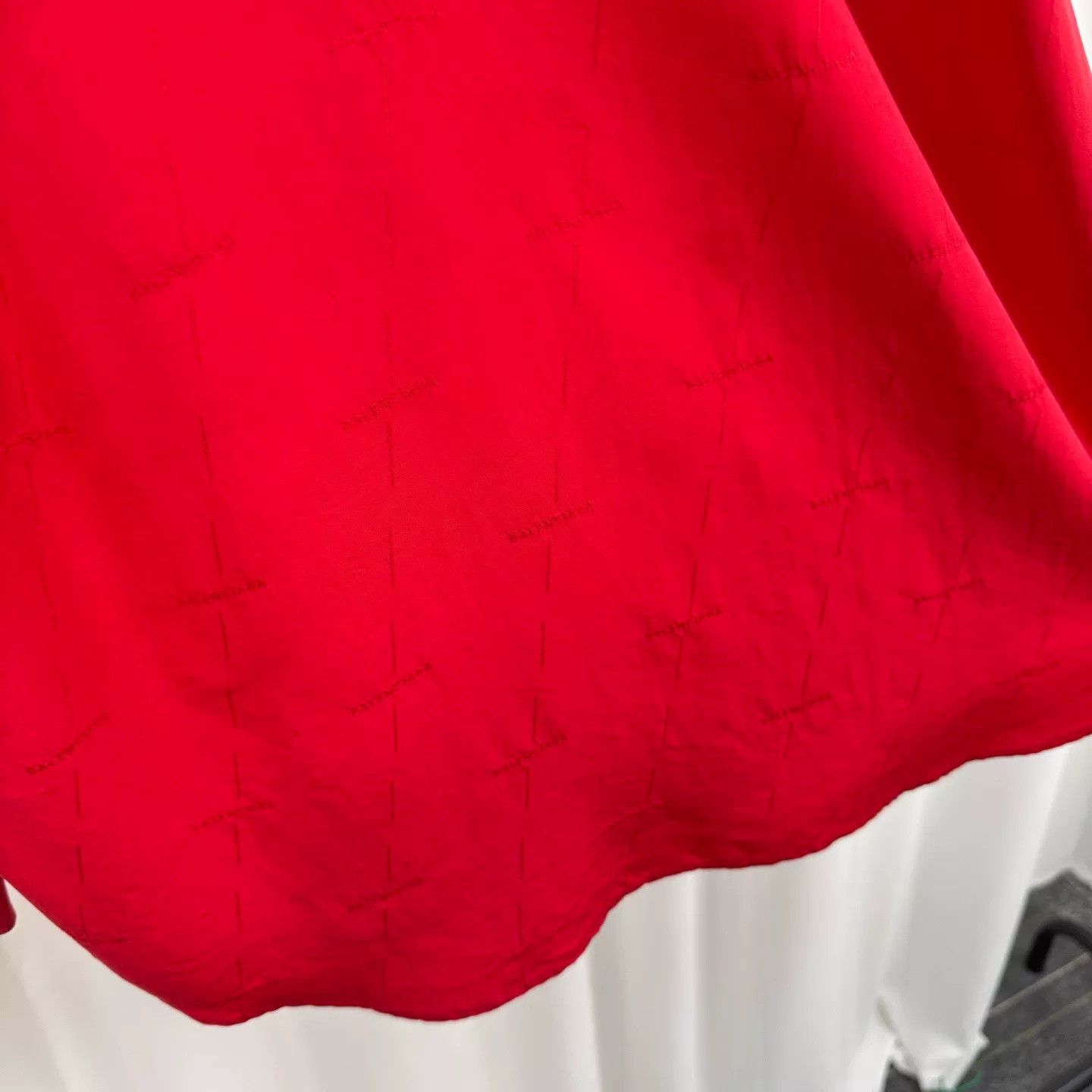 Balenciaga balenciaga red silk long sleeve shirt Size US S / EU 44-46 / 1 - 5 Thumbnail