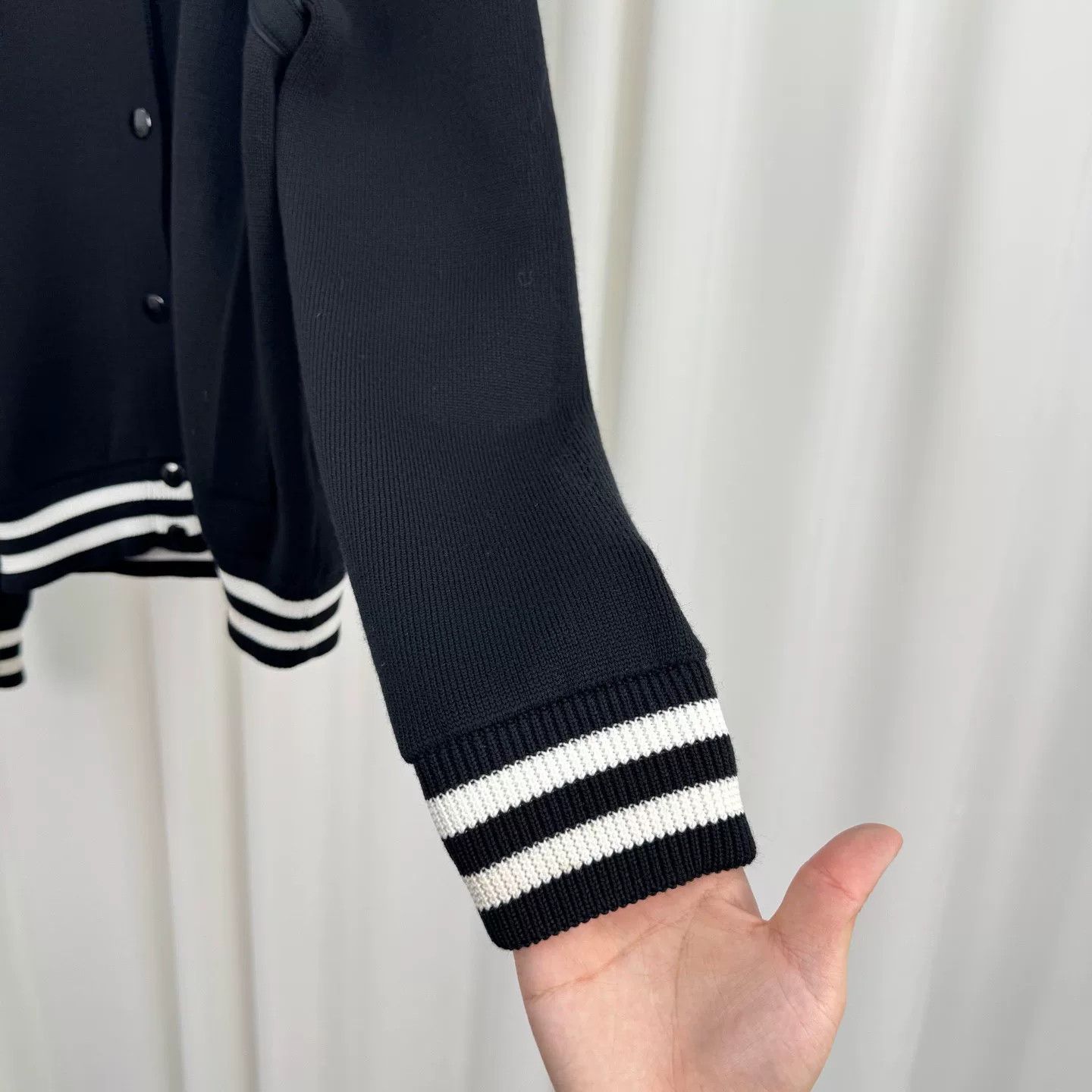 Givenchy givenchy black and white wool baseball jacket Size US M / EU 48-50 / 2 - 4 Thumbnail