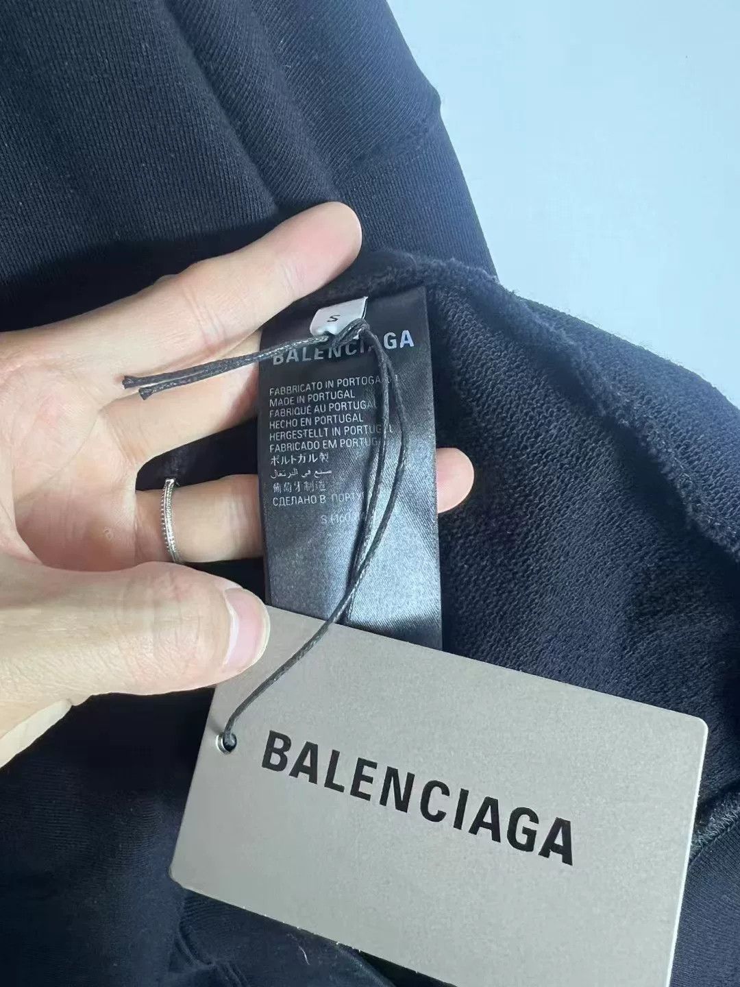 Balenciaga balenciaga graffiti oversized hoodie Size US S / EU 44-46 / 1 - 4 Thumbnail