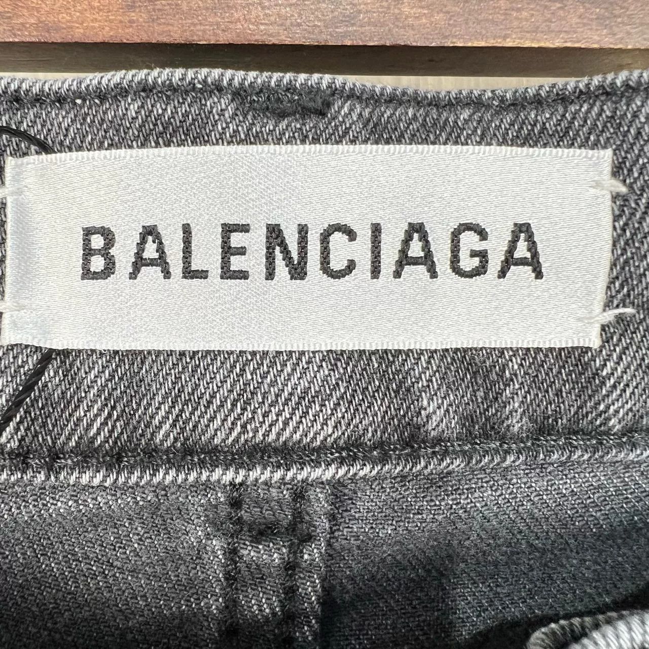 Balenciaga balenciaga distressed denim jeans W30 Size US 30 / EU 46 - 5 Thumbnail