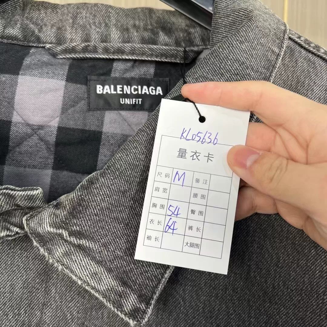 Balenciaga balenciaga denim jacket with irregular pattern Size US M / EU 48-50 / 2 - 6 Thumbnail