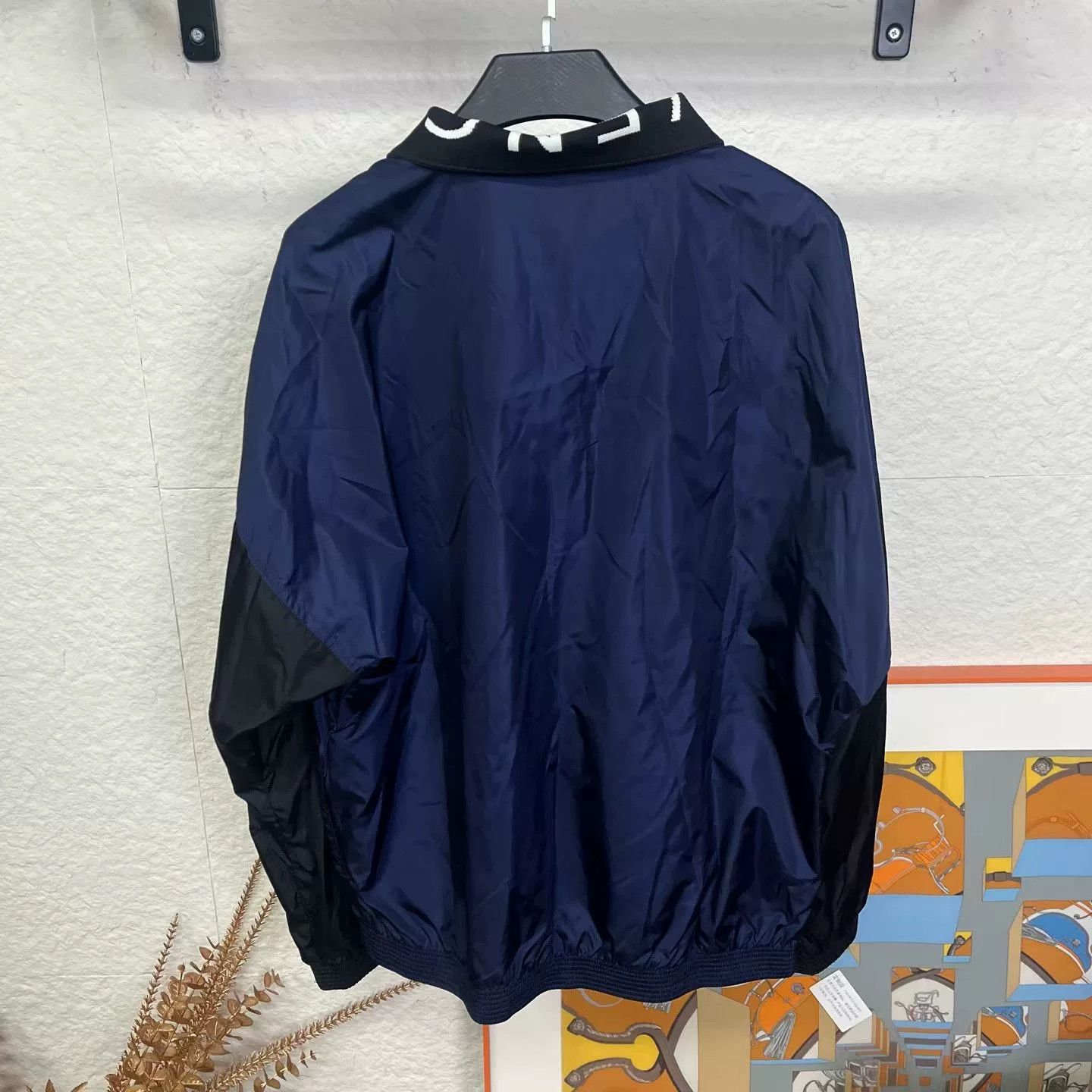 Givenchy Givenchy Logo Color Block Jacket for Men Size US L / EU 52-54 / 3 - 2 Thumbnail