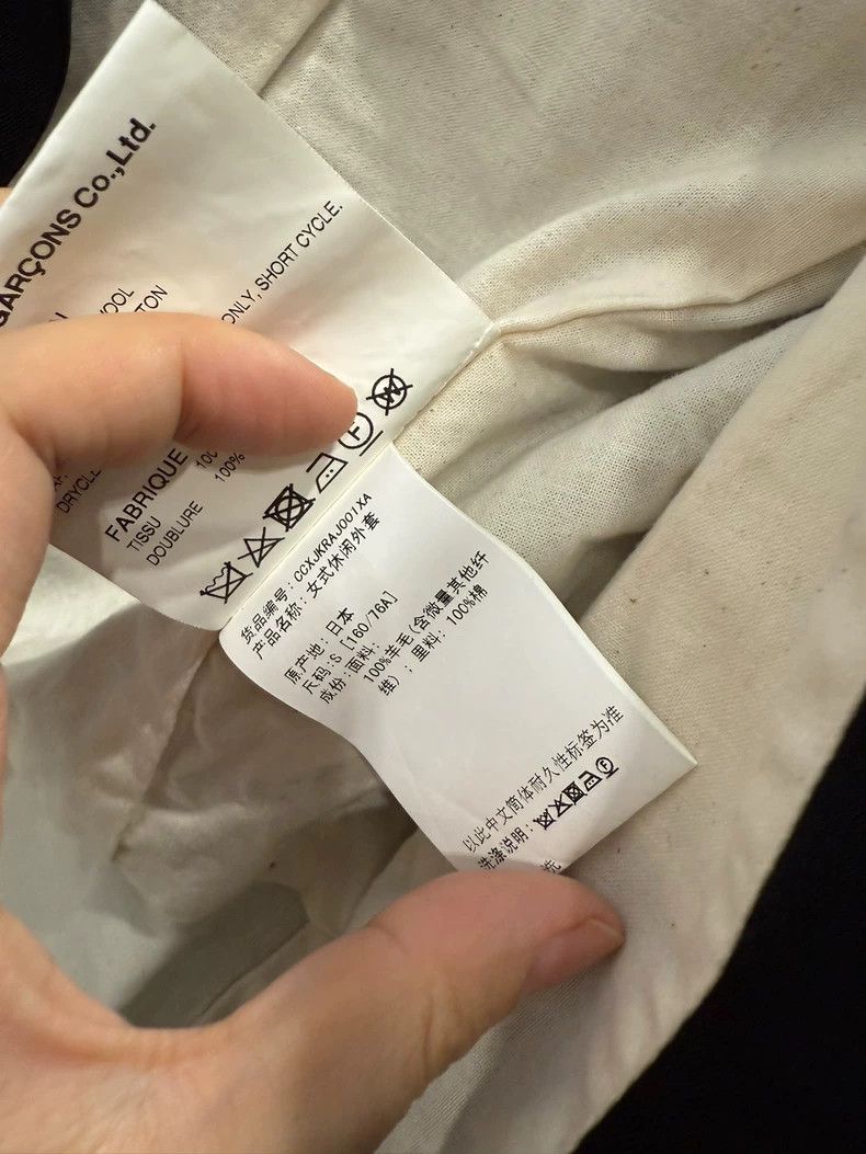 Comme des Garcons Comme Des Garcons Asymmetric Cut Blazer S Size US S / EU 44-46 / 1 - 5 Thumbnail