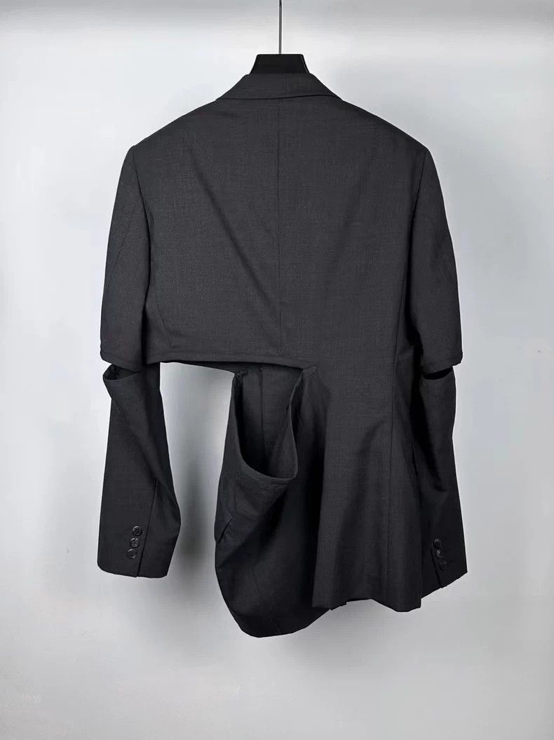 Comme des Garcons Comme des Garcons CDG Asymmetric Blazer Size US S / EU 44-46 / 1 - 2 Thumbnail
