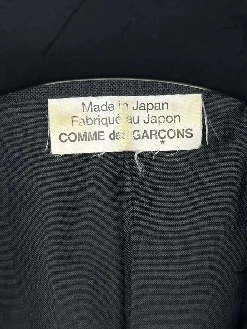Comme des Garcons Comme des Garcons CDG Asymmetric Blazer Size US S / EU 44-46 / 1 - 3 Thumbnail
