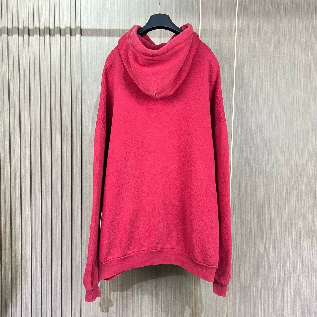 Balenciaga balenciaga red logo hoodie in size small Size US S / EU 44-46 / 1 - 2 Thumbnail