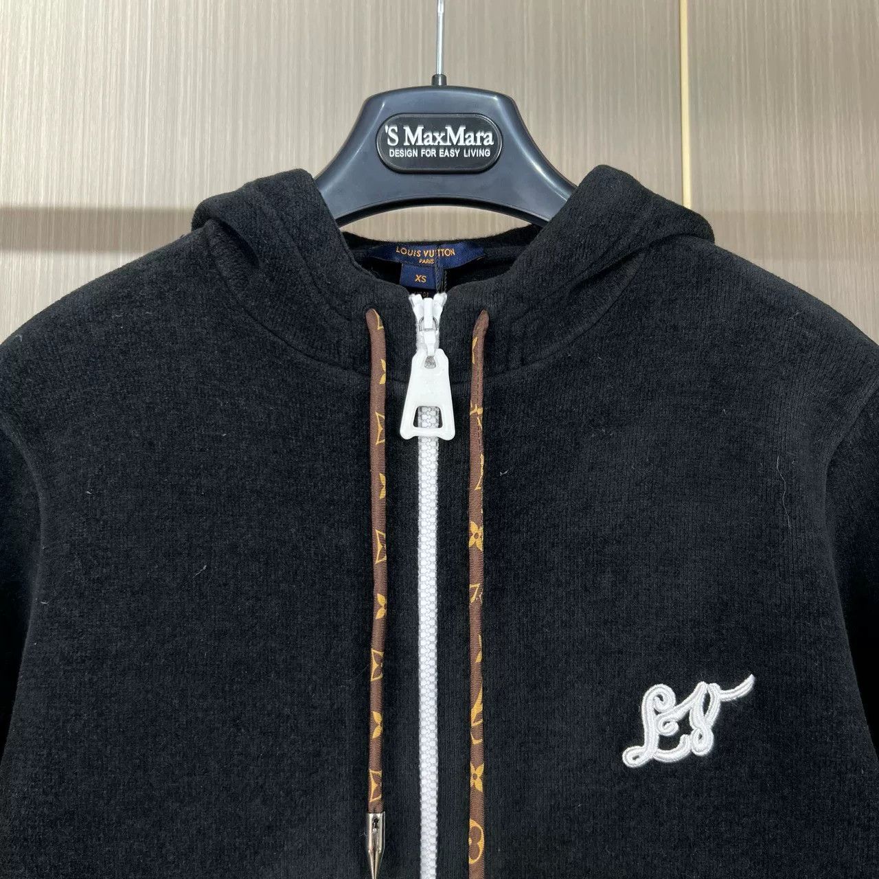 Louis Vuitton louis vuitton velvet embroidered hoodie Size XS / US 0-2 / IT 36-38 - 3 Thumbnail