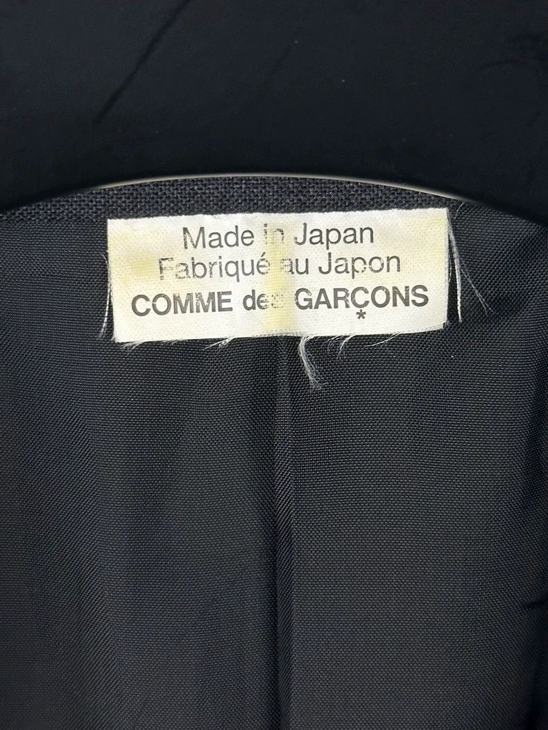 Comme des Garcons Comme des Garçons CDG Asymmetric Blazer Size US S / EU 44-46 / 1 - 3 Thumbnail