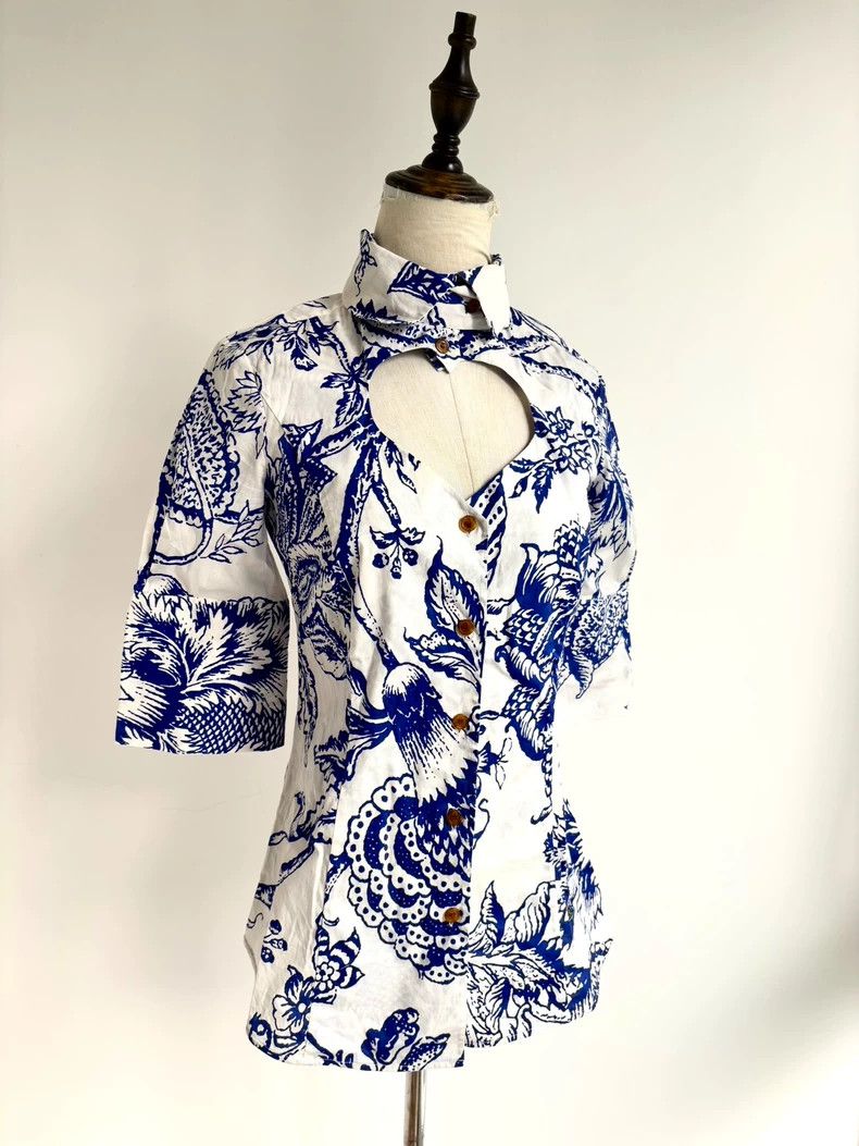 Vivienne Westwood Vivienne Westwood Blue Floral Heart Cutout Shirt Size US M / EU 48-50 / 2 - 2 Thumbnail