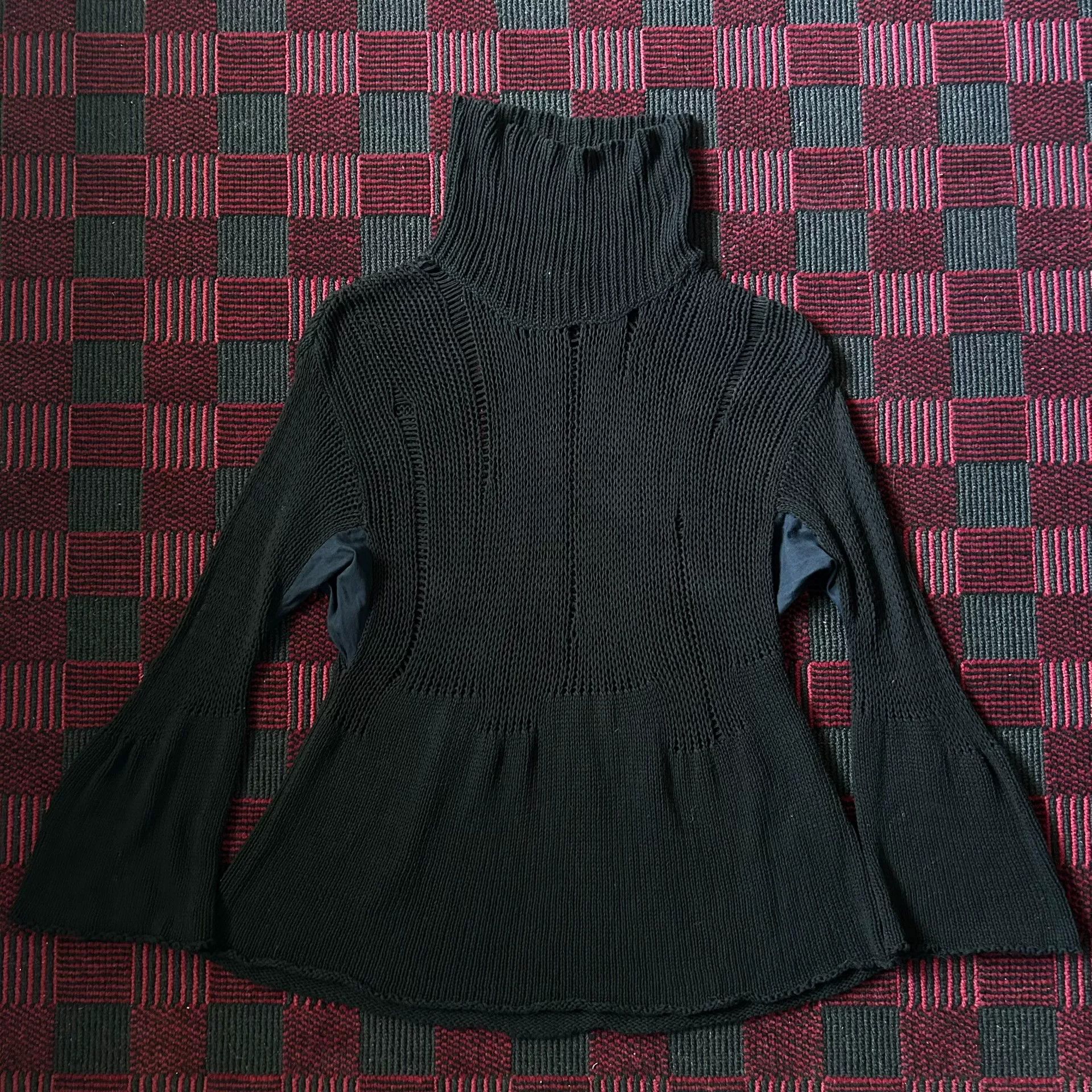 Vivienne Westwood Vivienne Westwood Vintage Hole Knit Top Size US XS / EU 42 / 0 - 2 Thumbnail