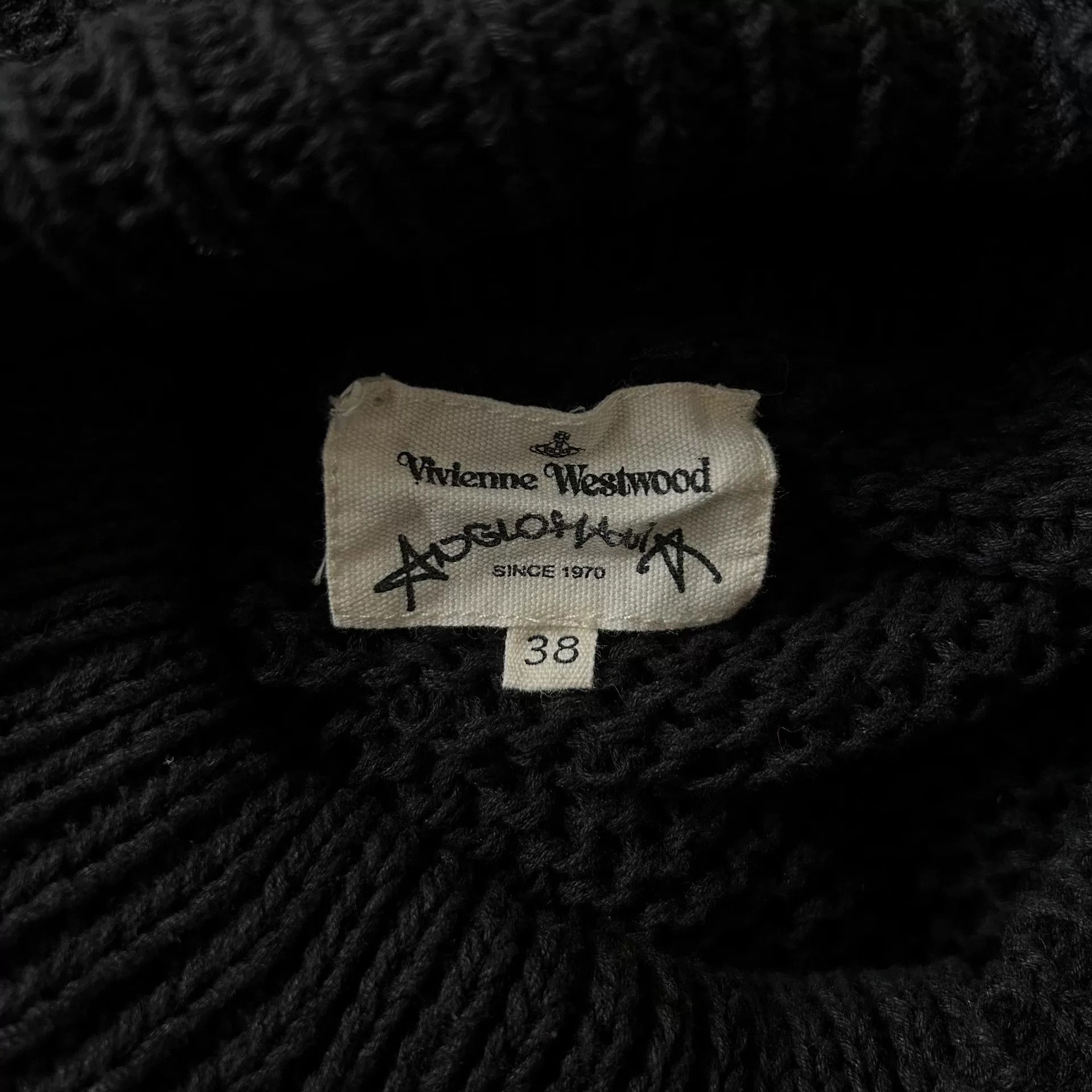 Vivienne Westwood Vivienne Westwood Vintage Hole Knit Top Size US XS / EU 42 / 0 - 6 Thumbnail