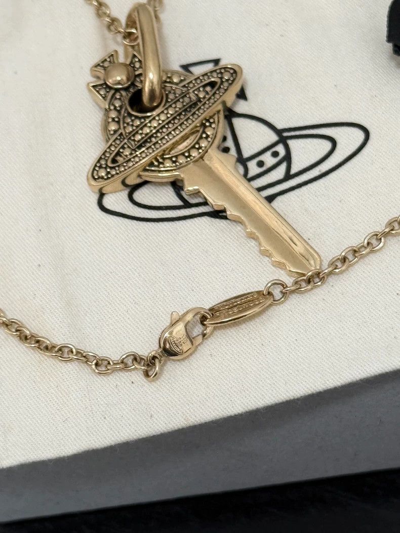 Vivienne Westwood Vivienne Westwood Gold Saturn Key Necklace Size ONE SIZE - 6 Thumbnail
