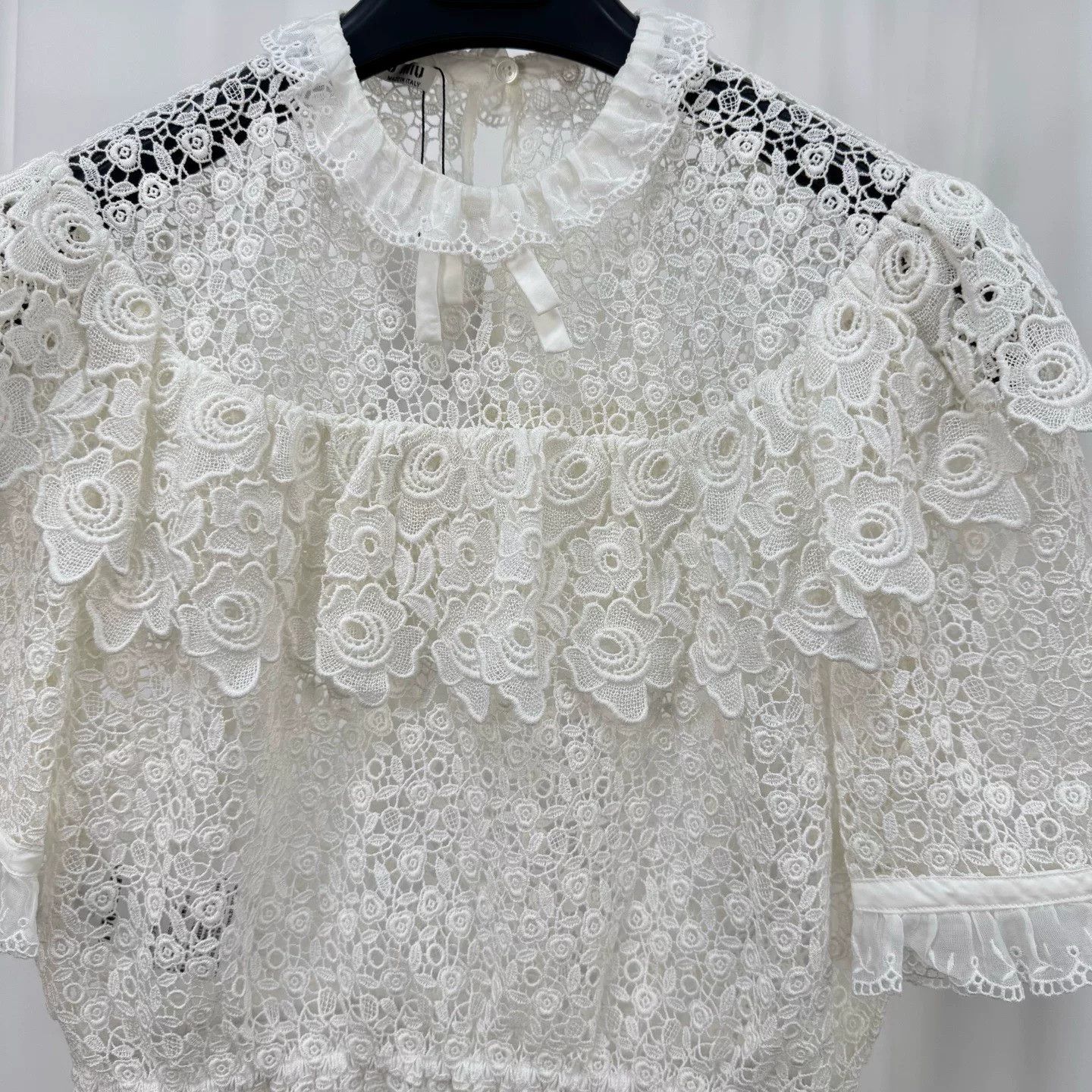 Miu Miu Miu Miu Lace Bow Top in White Size US S / EU 44-46 / 1 - 3 Thumbnail