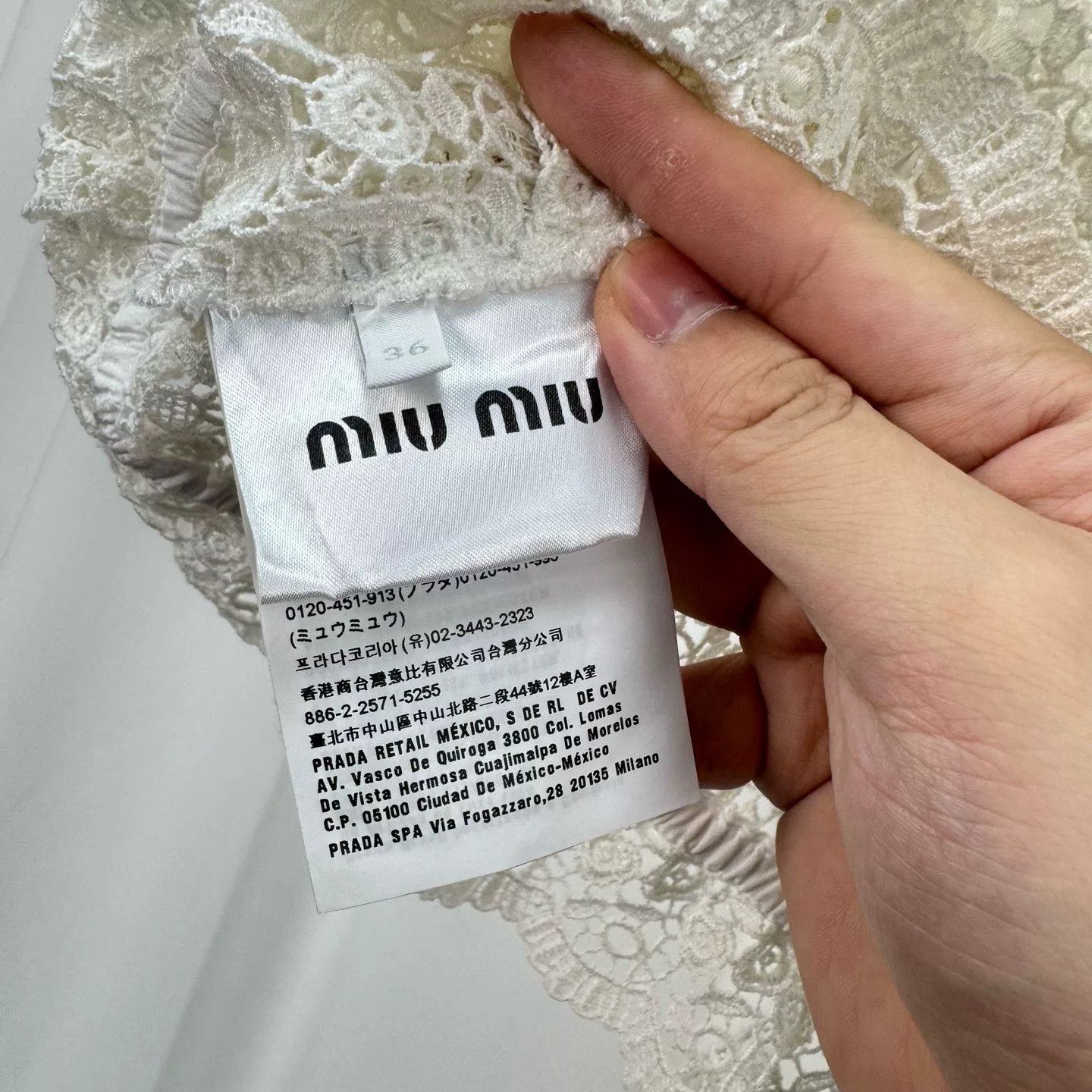 Miu Miu Miu Miu Lace Bow Top in White Size US S / EU 44-46 / 1 - 6 Thumbnail